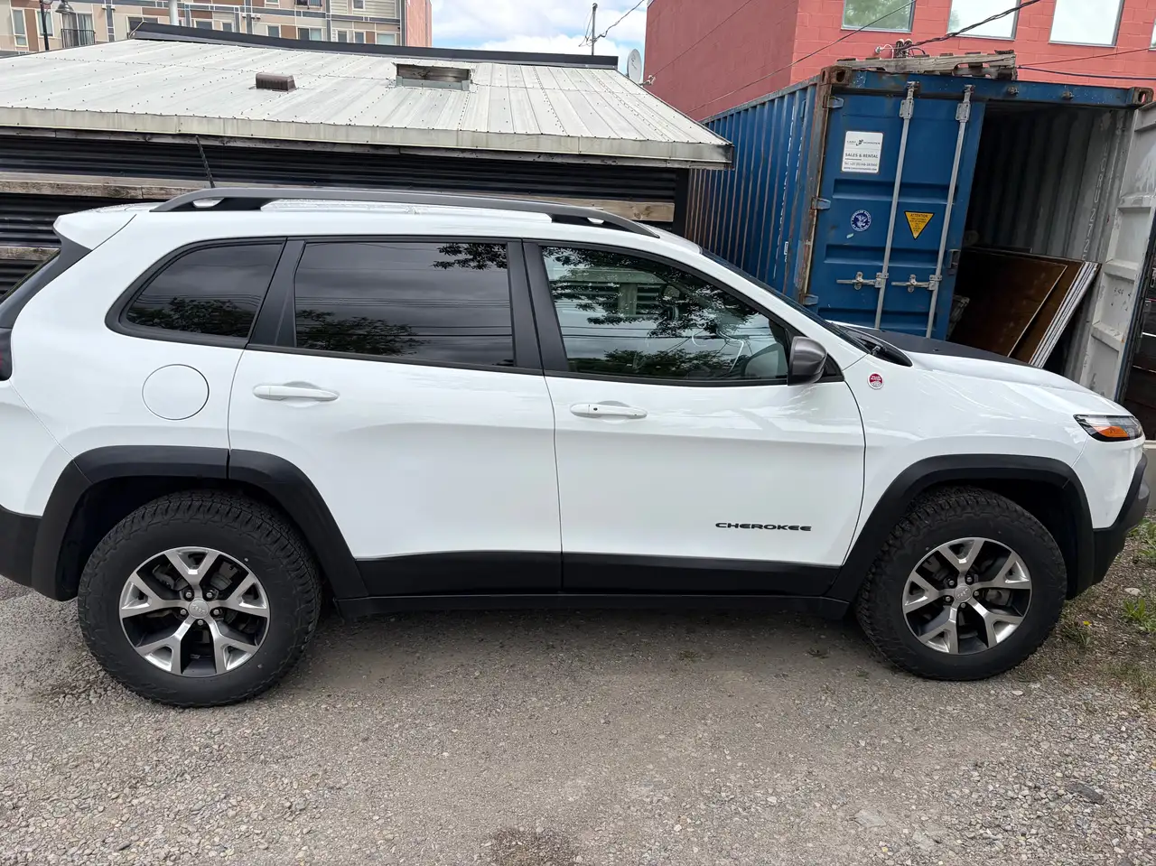Jeep Cherokee снимка Jeep Cherokee