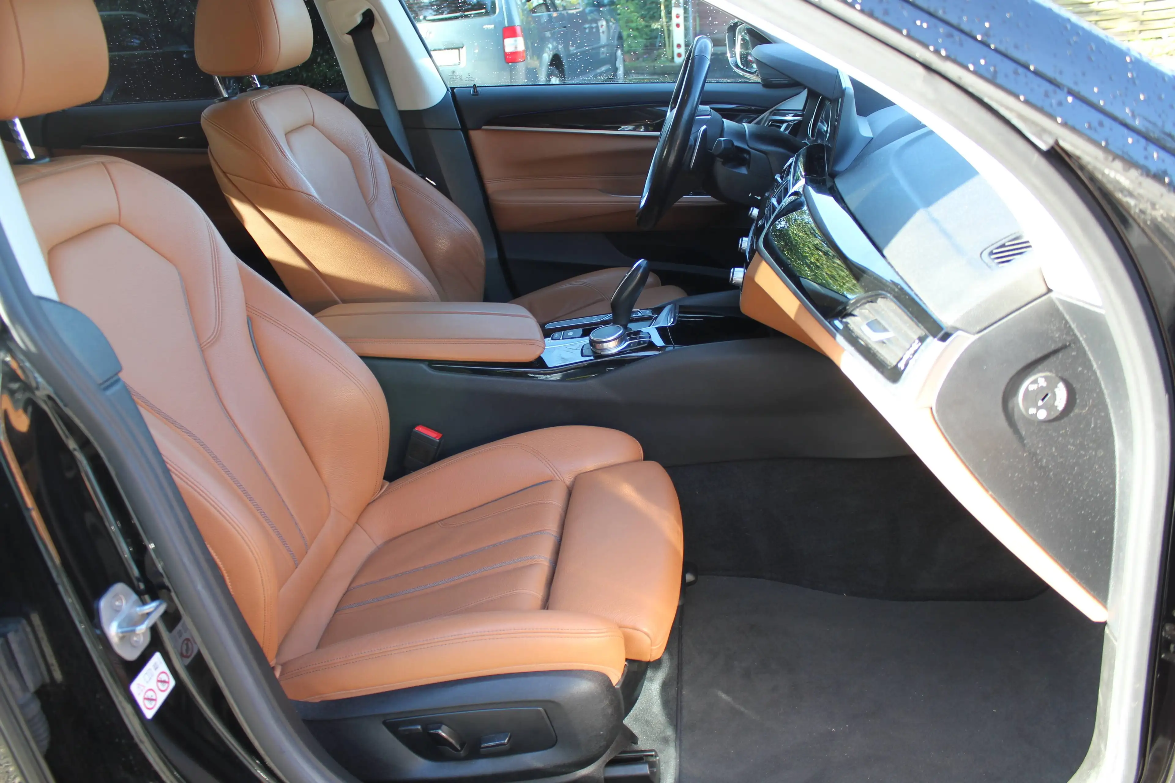BMW 630 630 d Sport Line-HEAD UP-KEY-LESS-KAMERA — photo 12