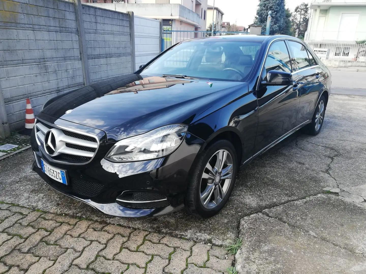 Mercedes-Benz E 250 cdi Premium 4matic auto Siyah - 1