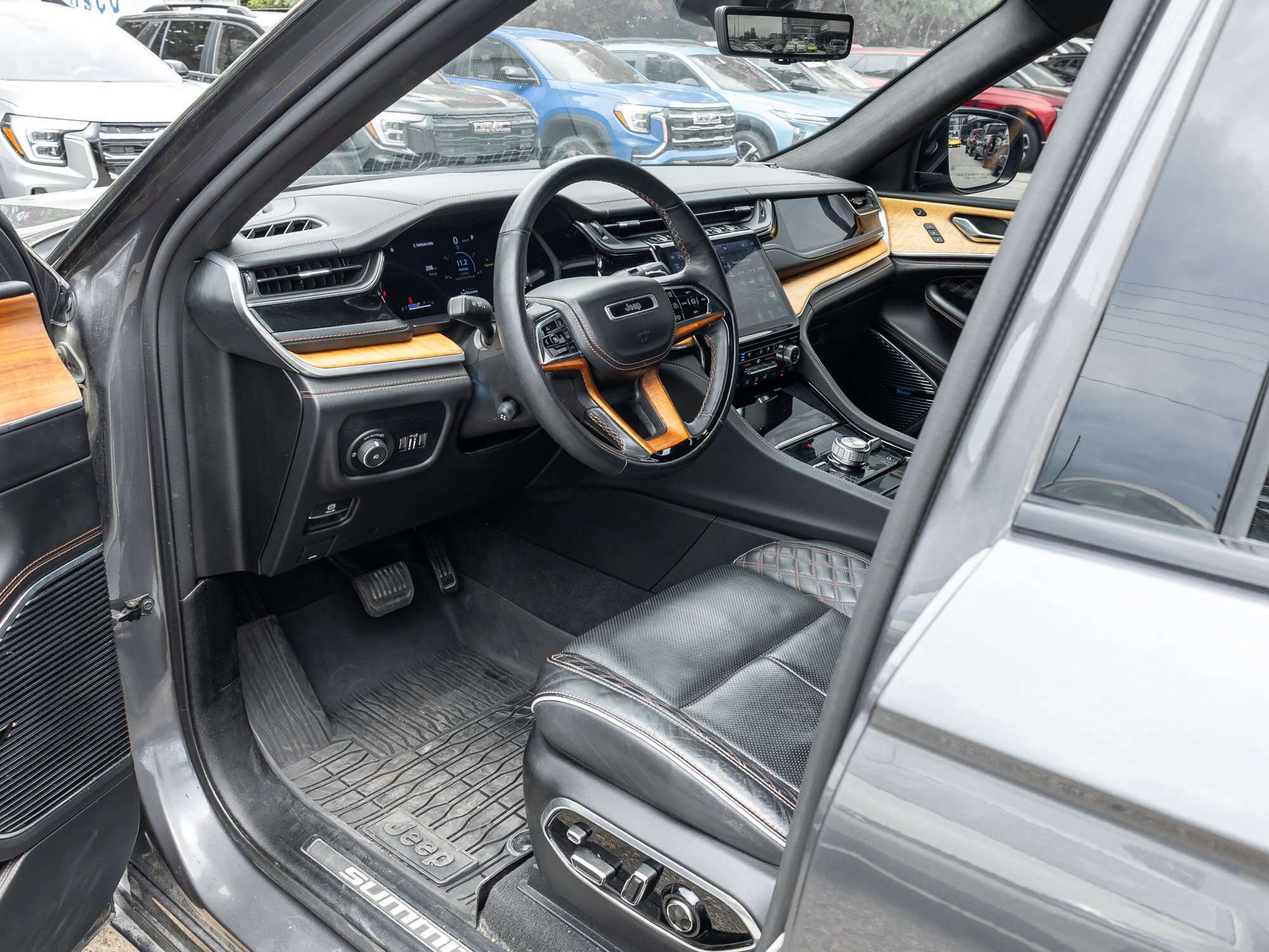 used 2023 Jeep Grand Cherokee car, priced at $39,495