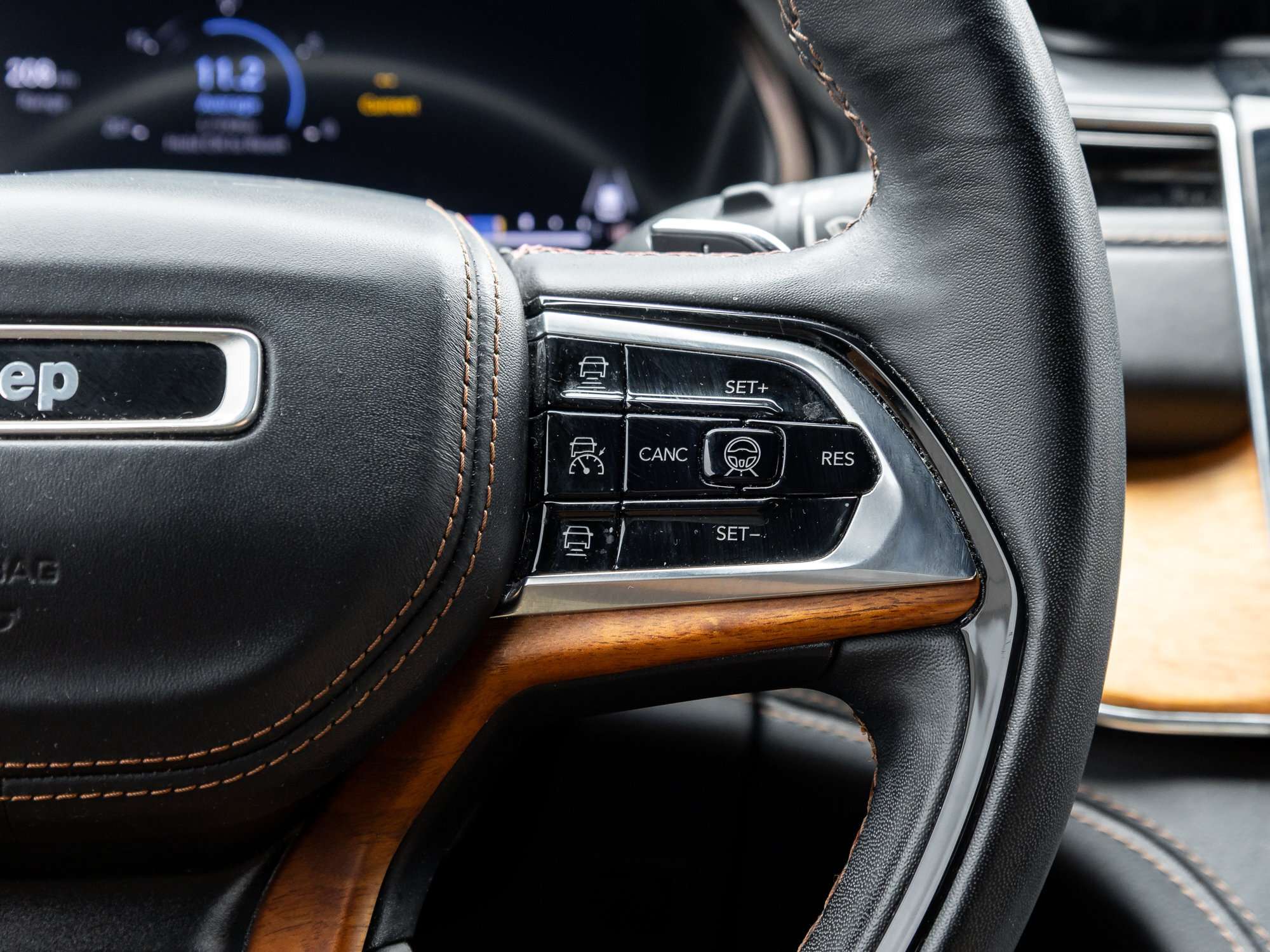 used 2023 Jeep Grand Cherokee car, priced at $39,495