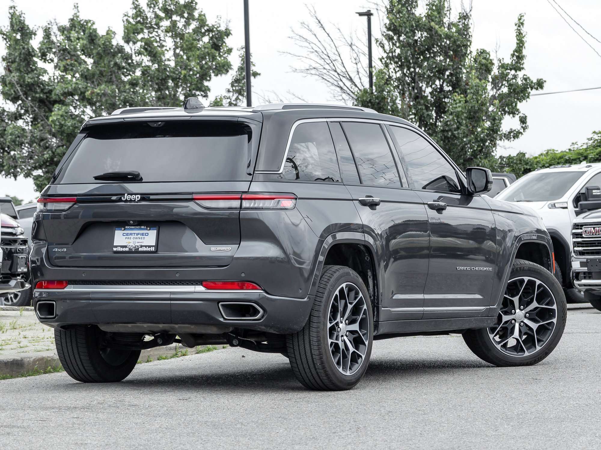 used 2023 Jeep Grand Cherokee car, priced at $39,495