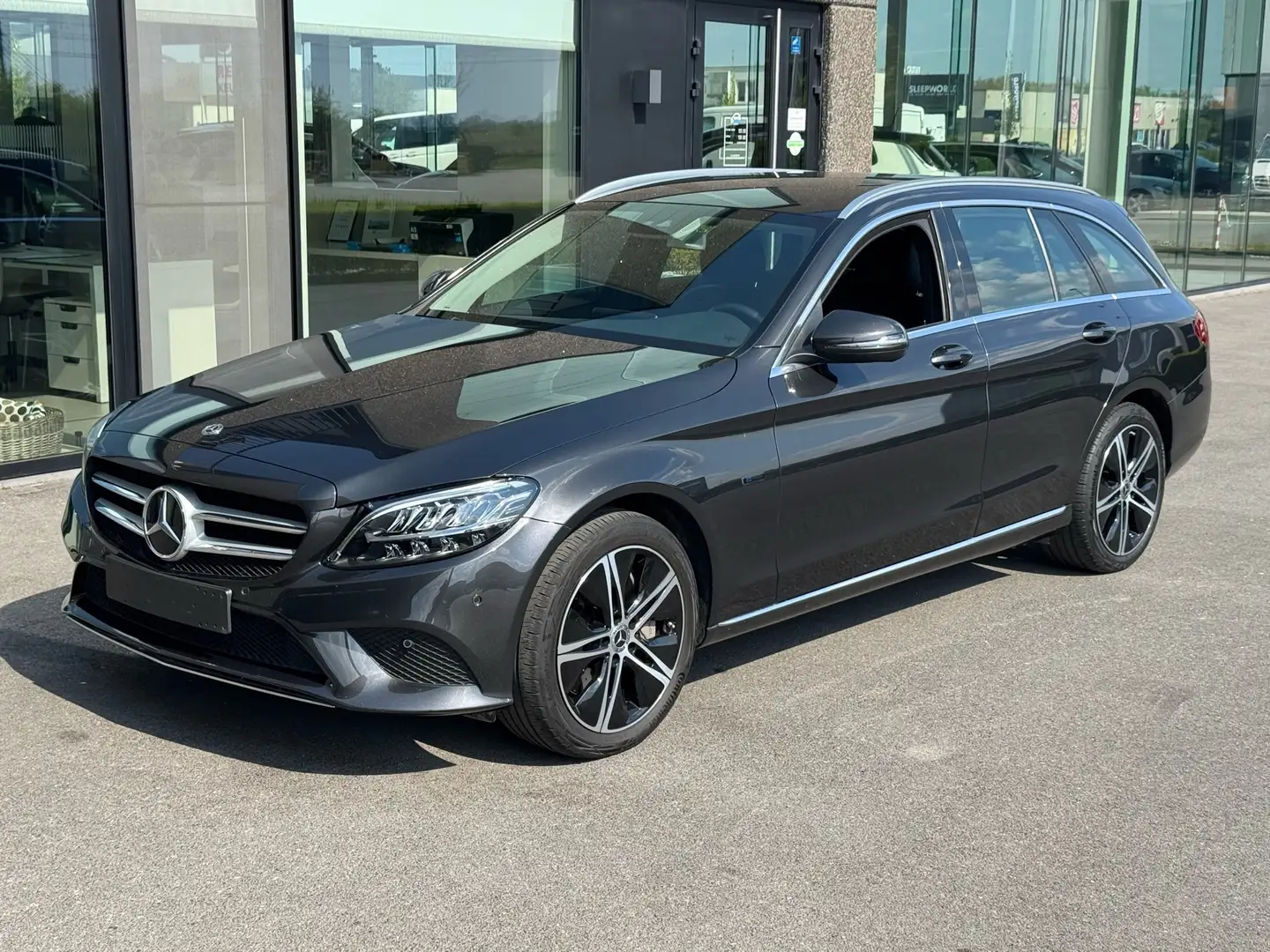 Mercedes-Benz C 300 e EQ Power Avantgarde **AUTOMAAT** PLUG IN HYBRIDE Gris - 2