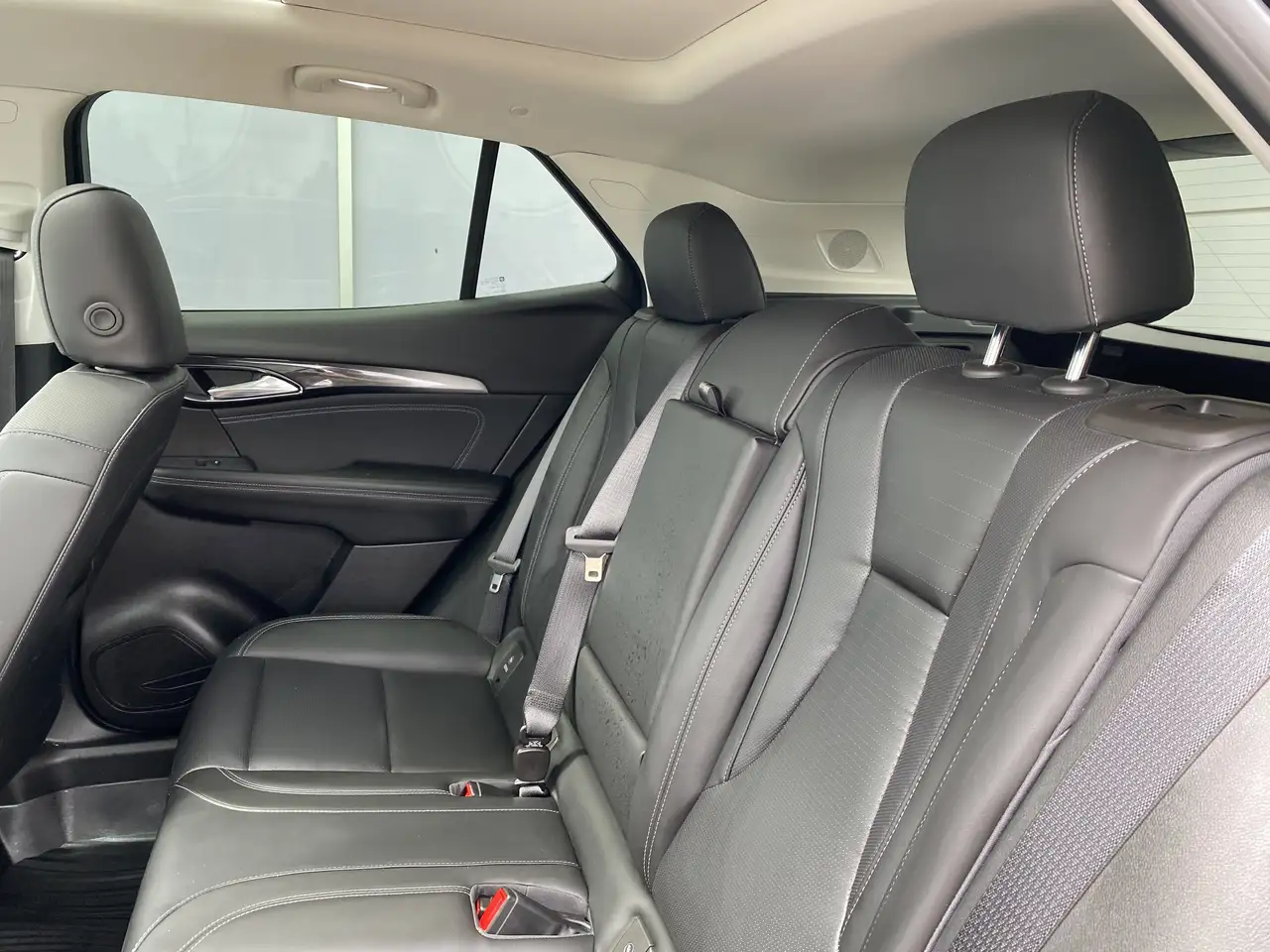 Buick Envision снимка Buick Envision