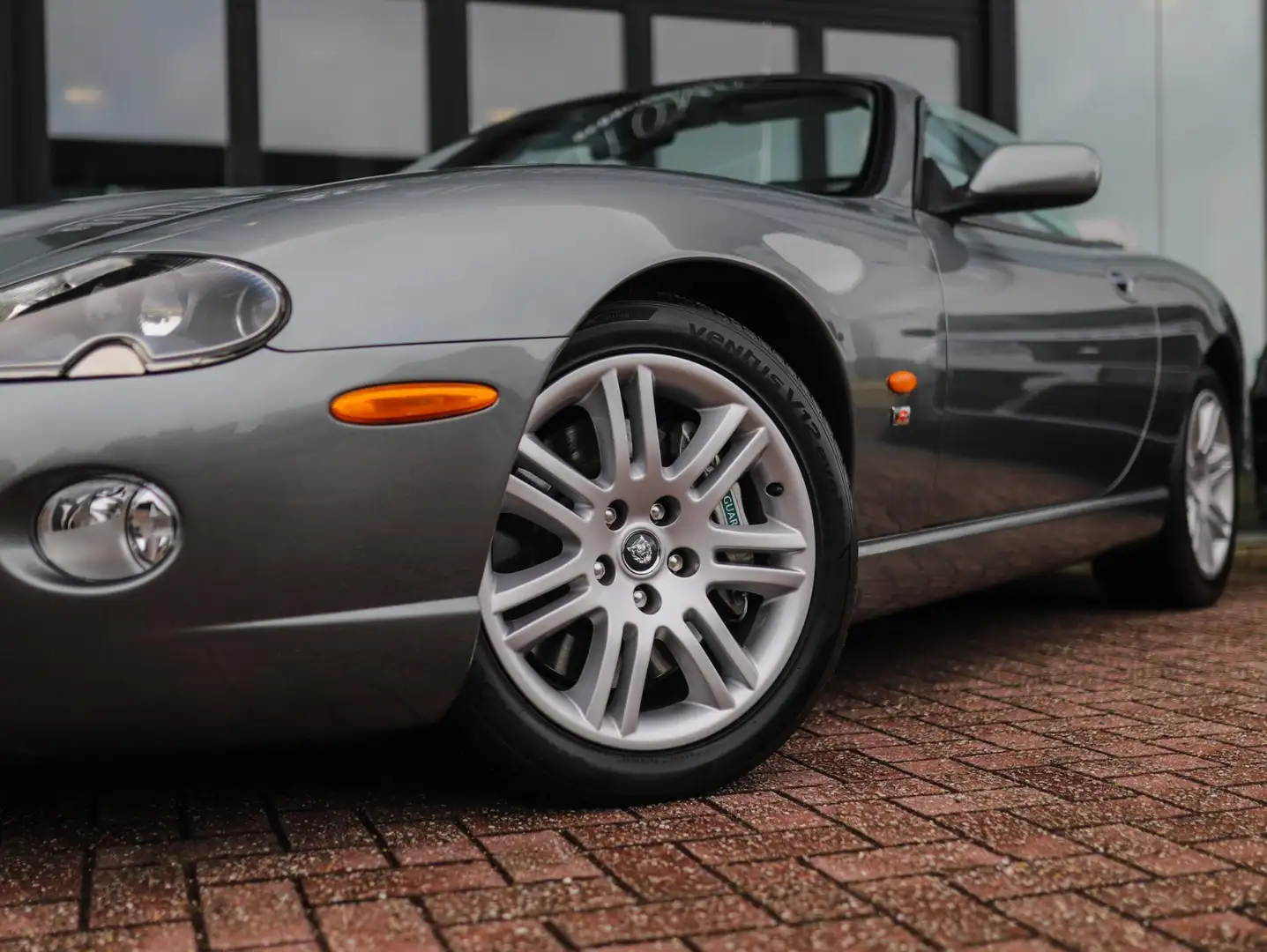 Jaguar XKR 4.2 V8 Convertible | Alpine Sound | Memory | Leder Gri - 2