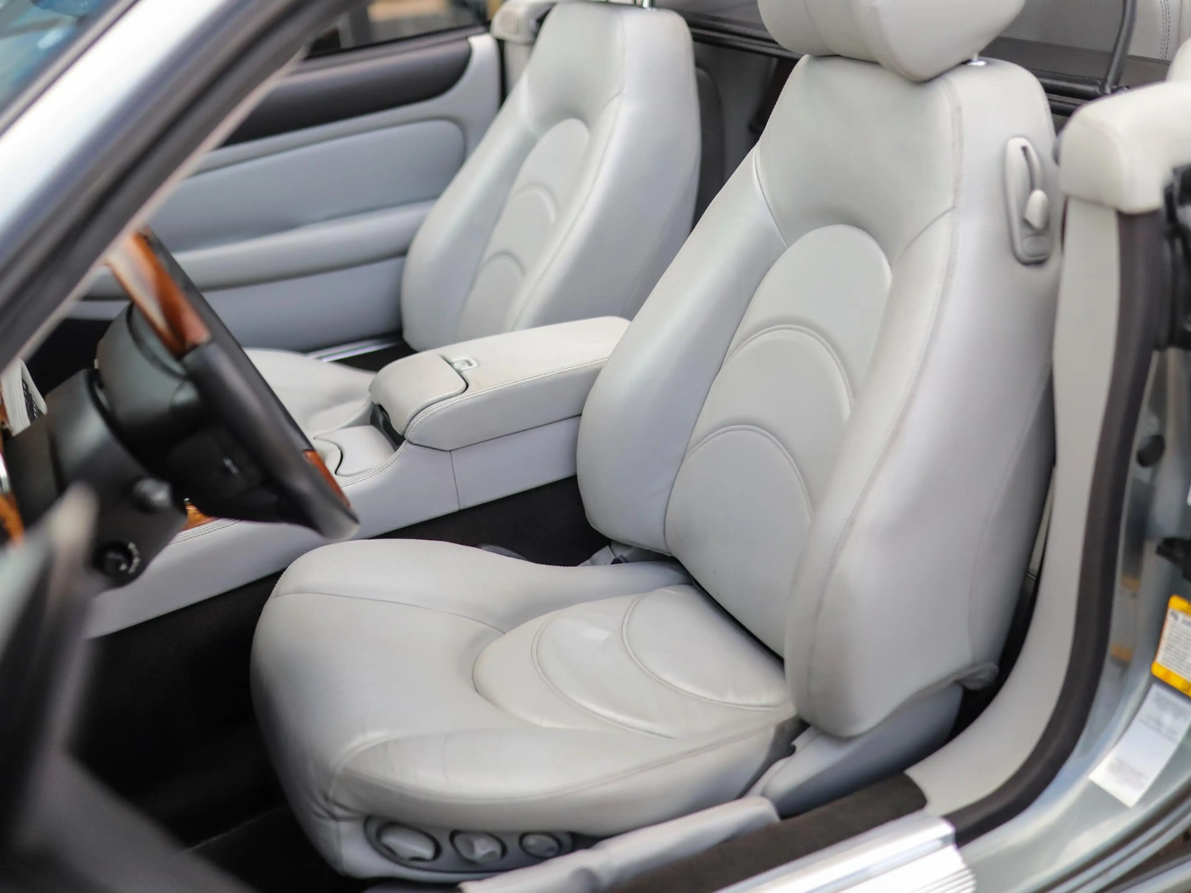 Jaguar XKR 4.2 V8 Convertible | Alpine Sound | Memory | Leder — photo 4