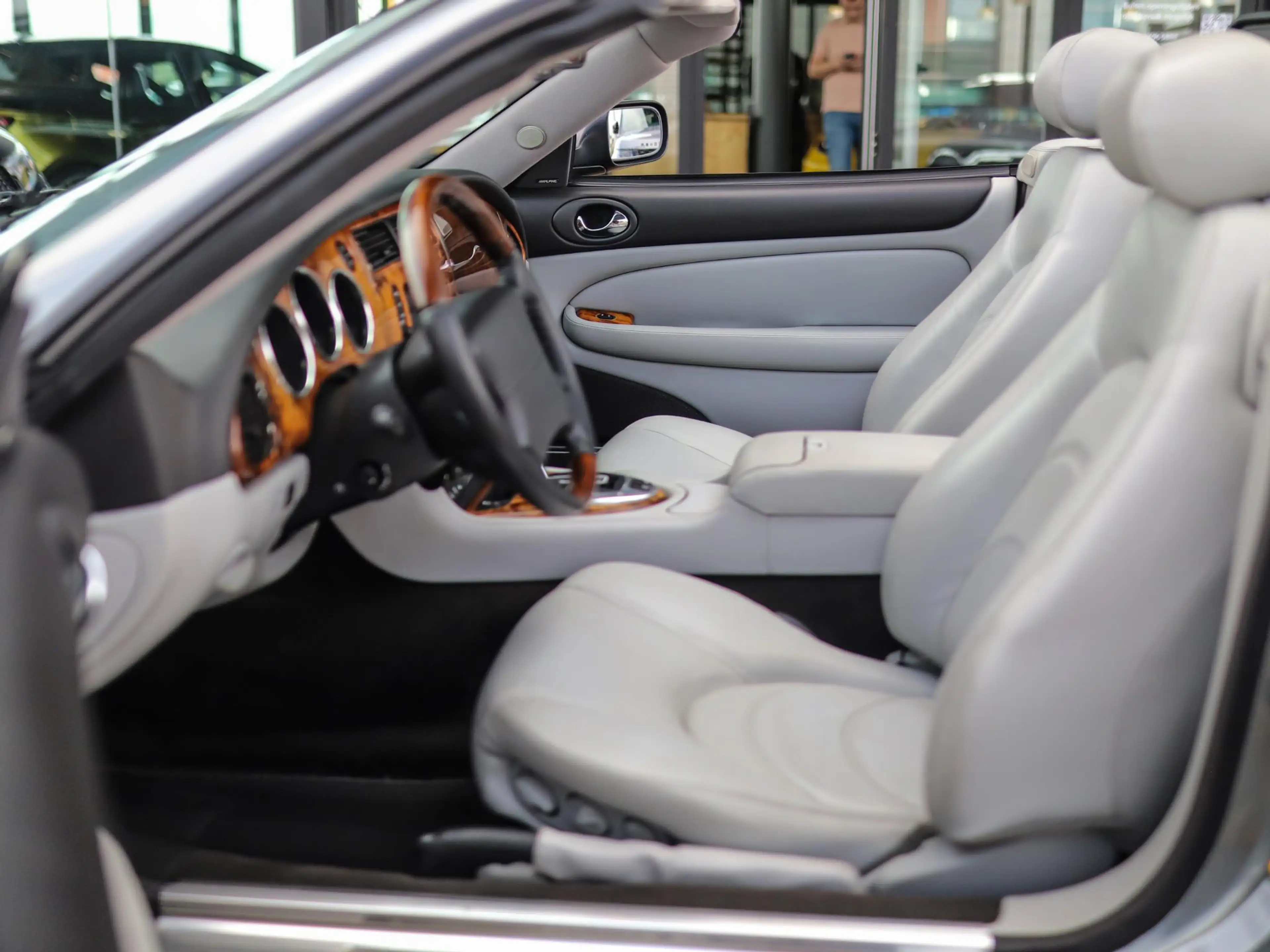 Jaguar XKR 4.2 V8 Convertible | Alpine Sound | Memory | Leder — photo 35