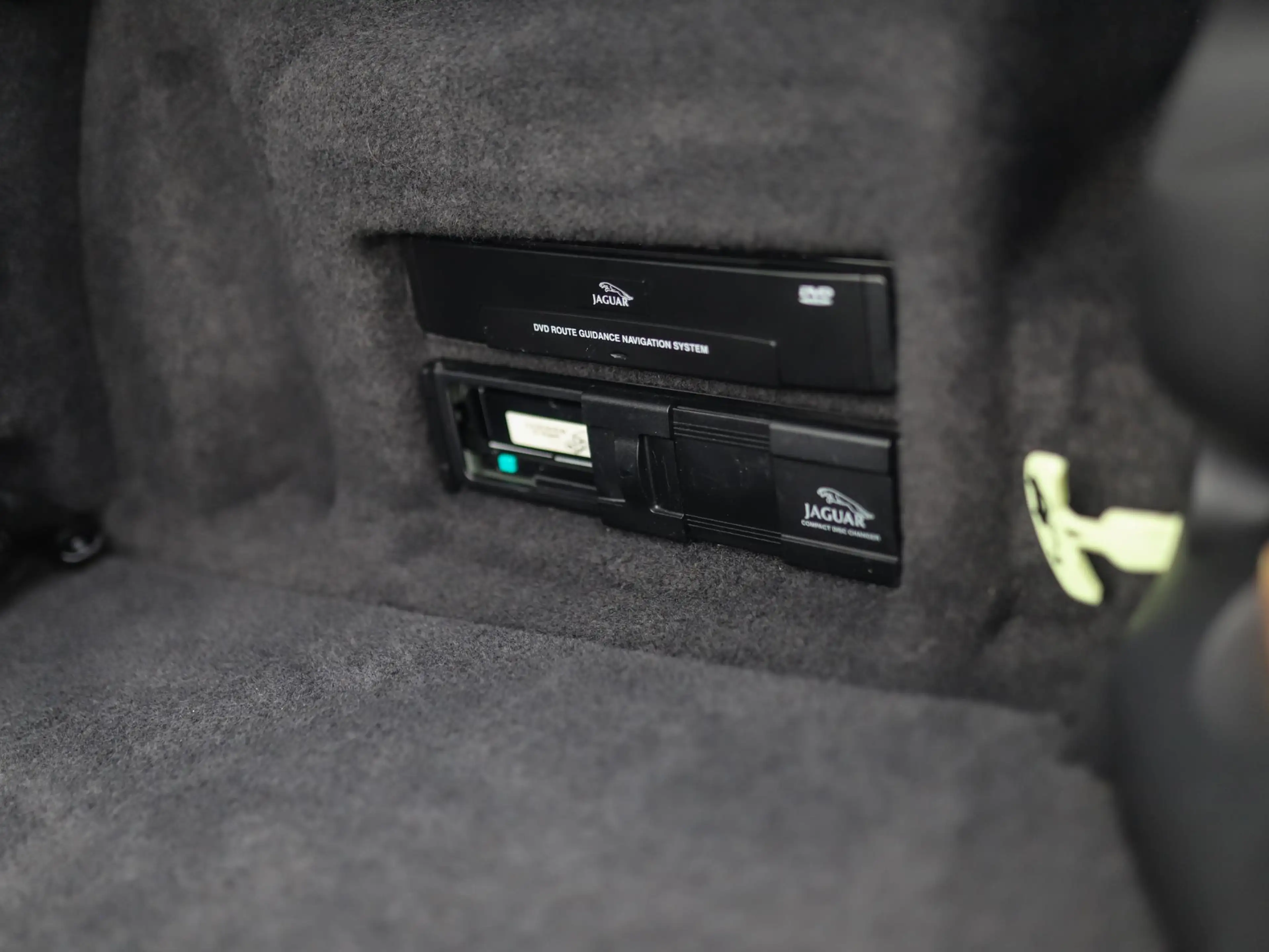 Jaguar XKR 4.2 V8 Convertible | Alpine Sound | Memory | Leder — photo 29