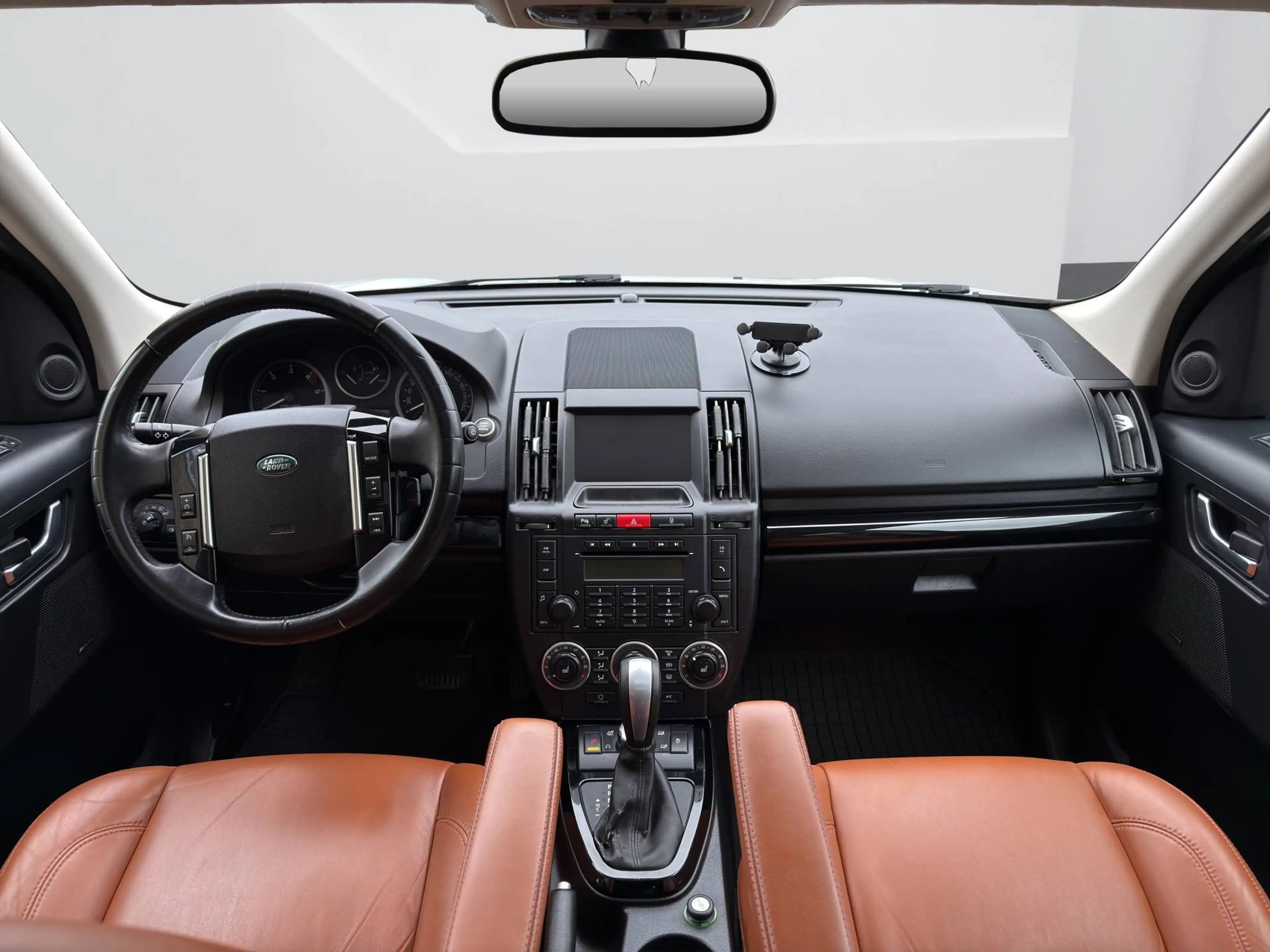 Land Rover Freelander HSE SD4 — photo 13