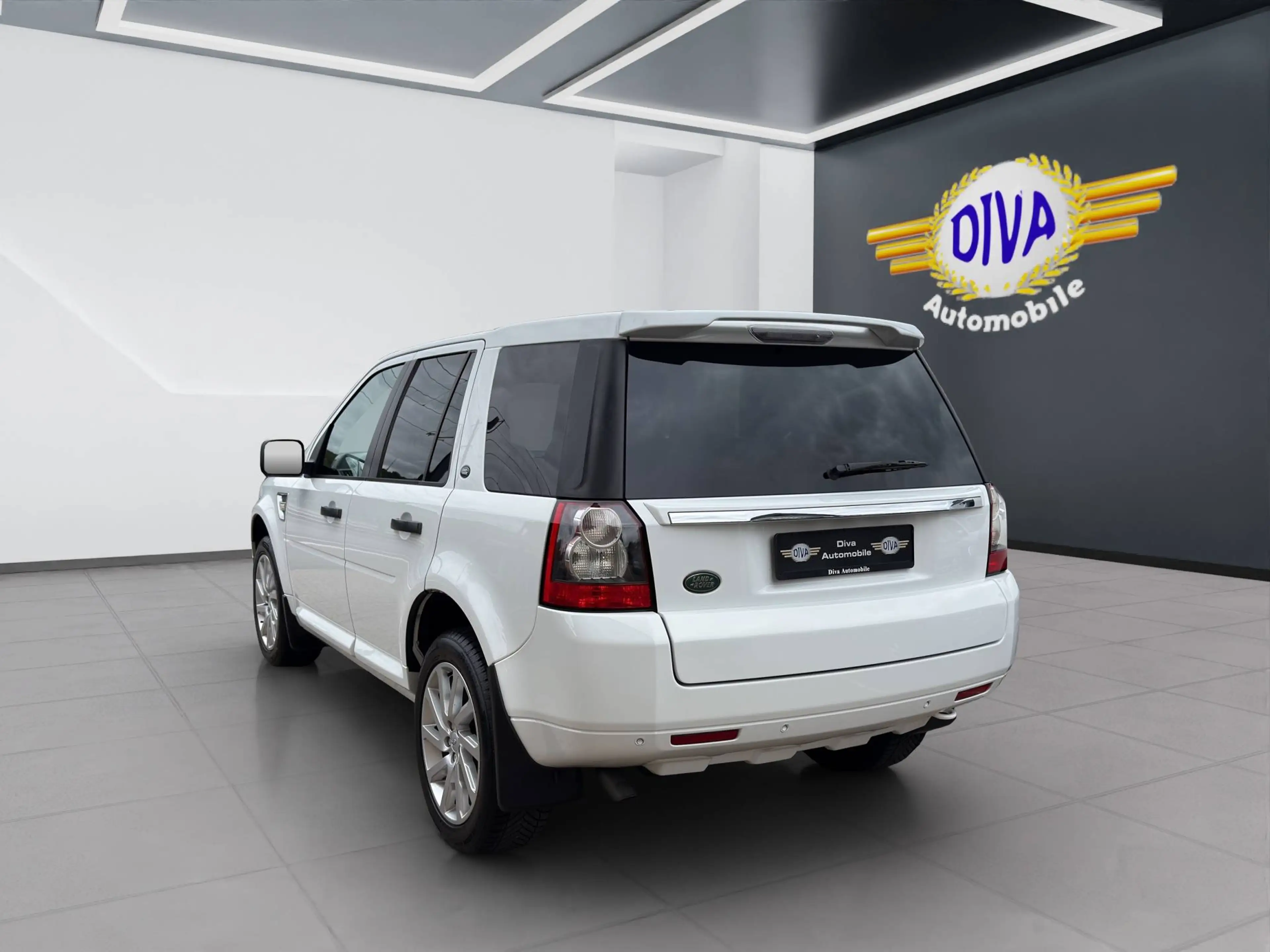 Land Rover Freelander HSE SD4 — photo 4