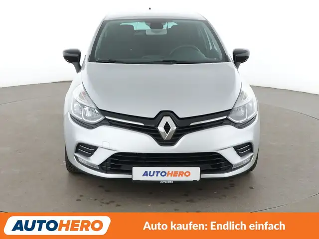 Renault Clio view 9