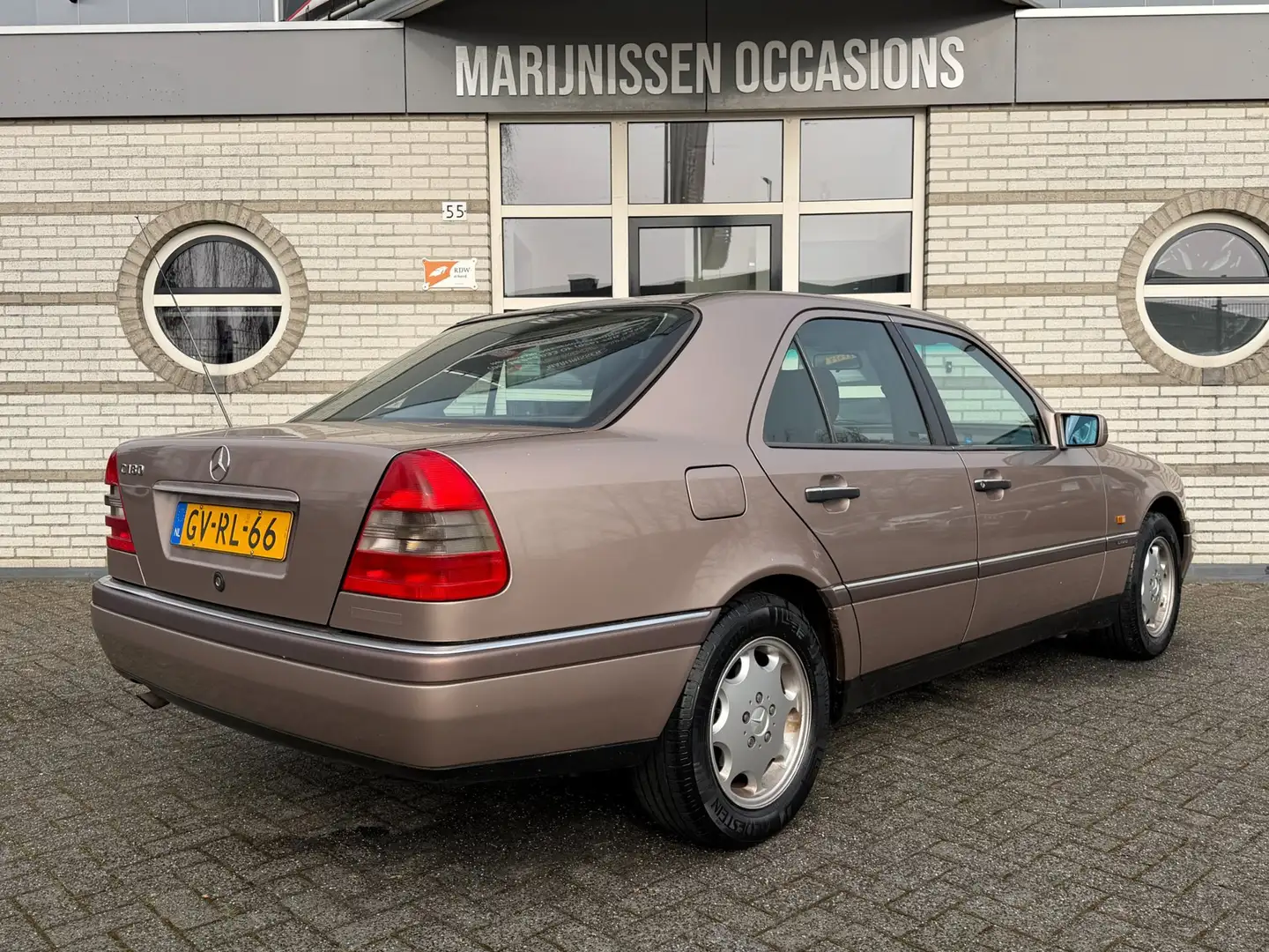 Mercedes-Benz C 180 Sport |ElekPakket,NAP| Beige - 2