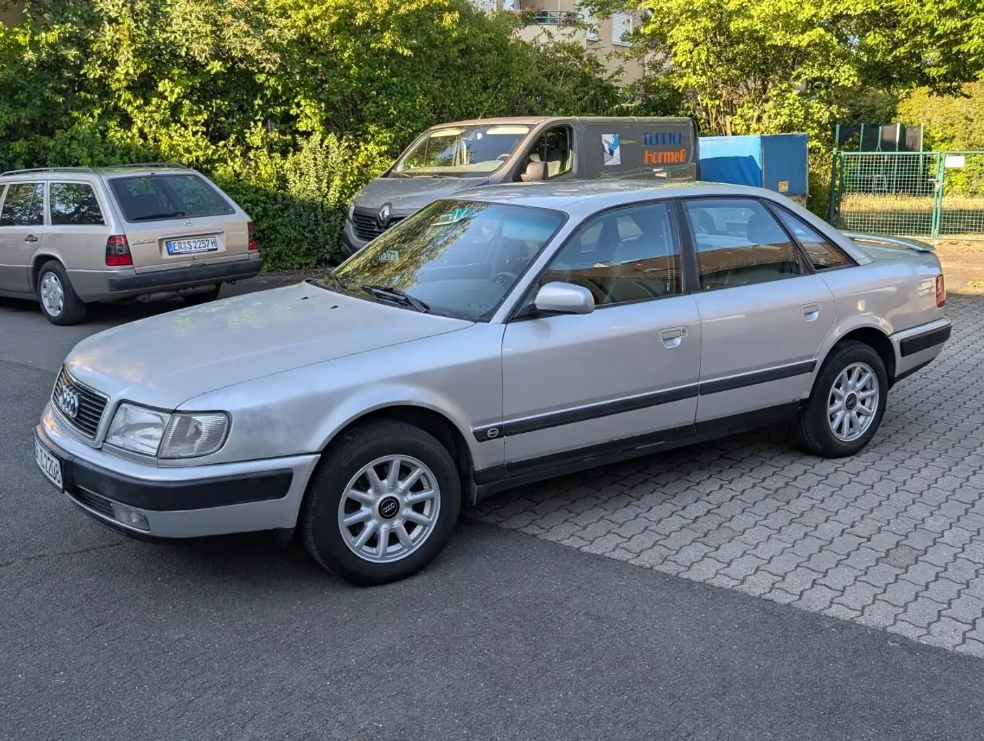 Audi 100 - 2