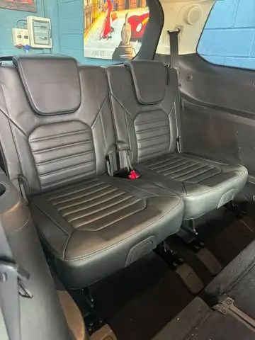 Ford Galaxy view 13