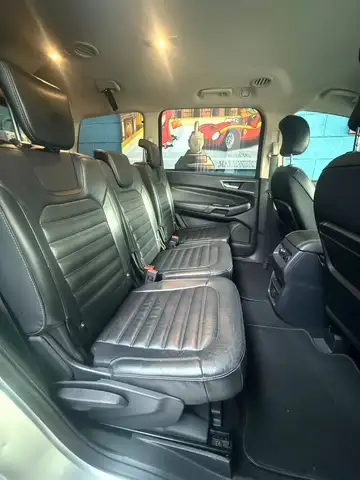 Ford Galaxy view 11