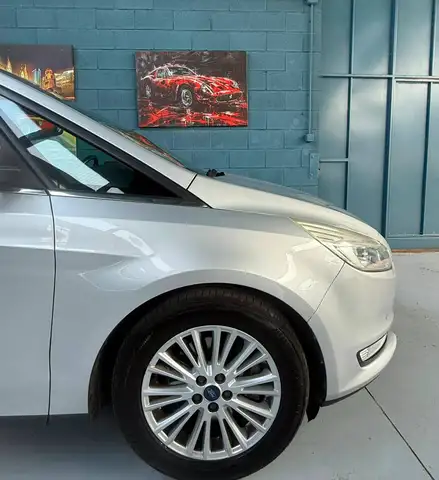 Ford Galaxy view 2