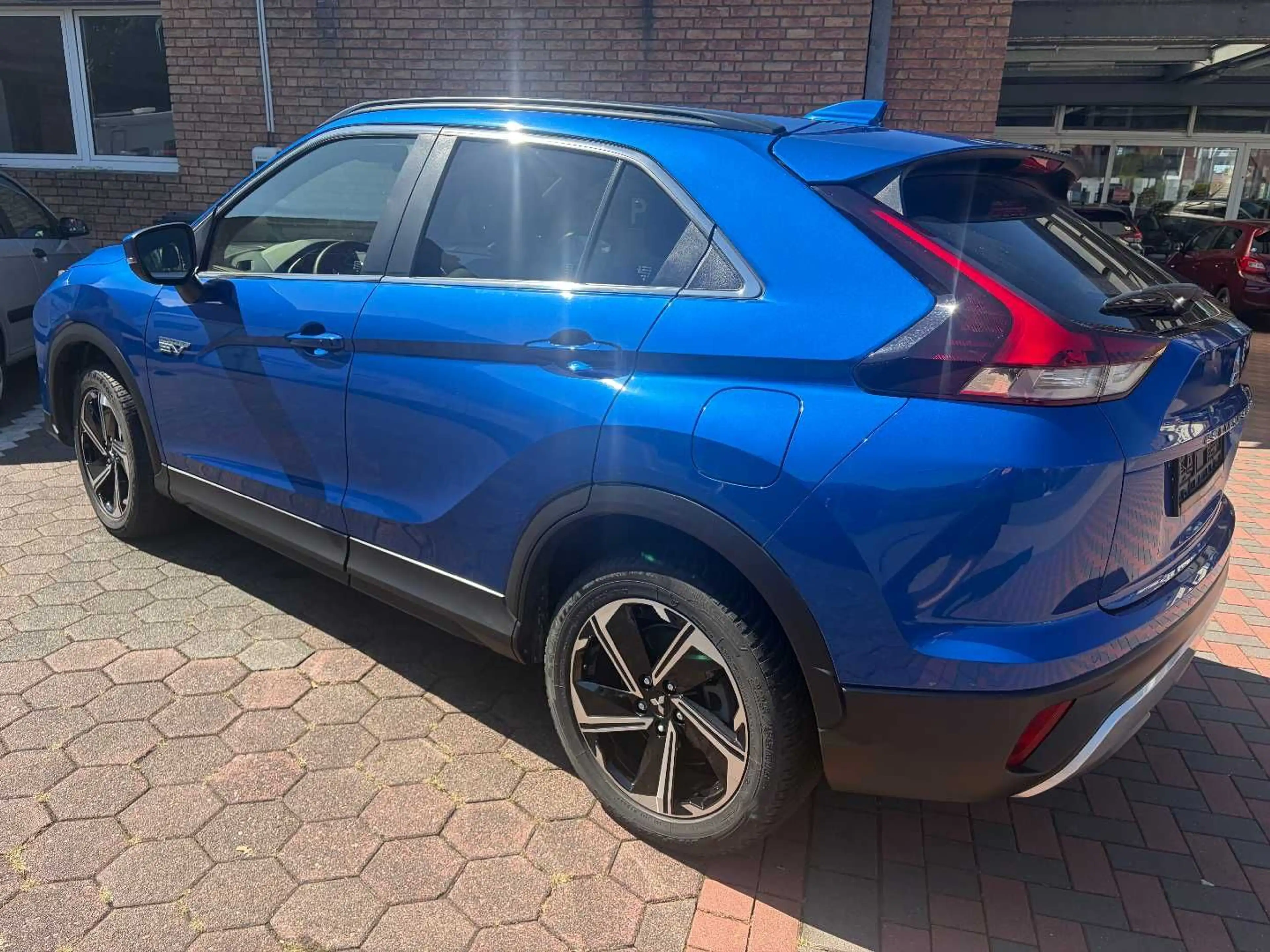 Mitsubishi Eclipse Cross PHEV Plus Intro Edition 4WD AHK — photo 10