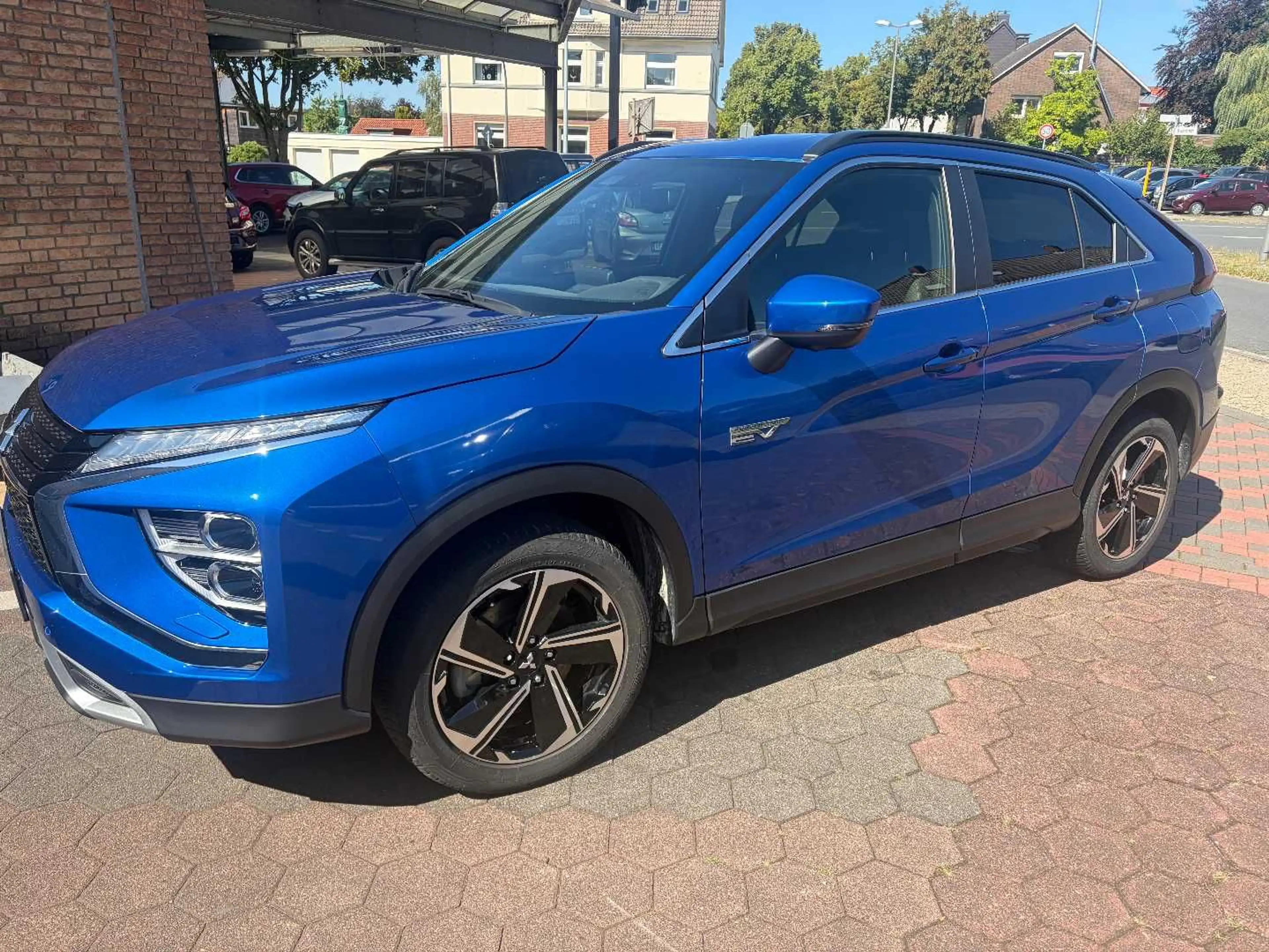 Mitsubishi Eclipse Cross PHEV Plus Intro Edition 4WD AHK — photo 6