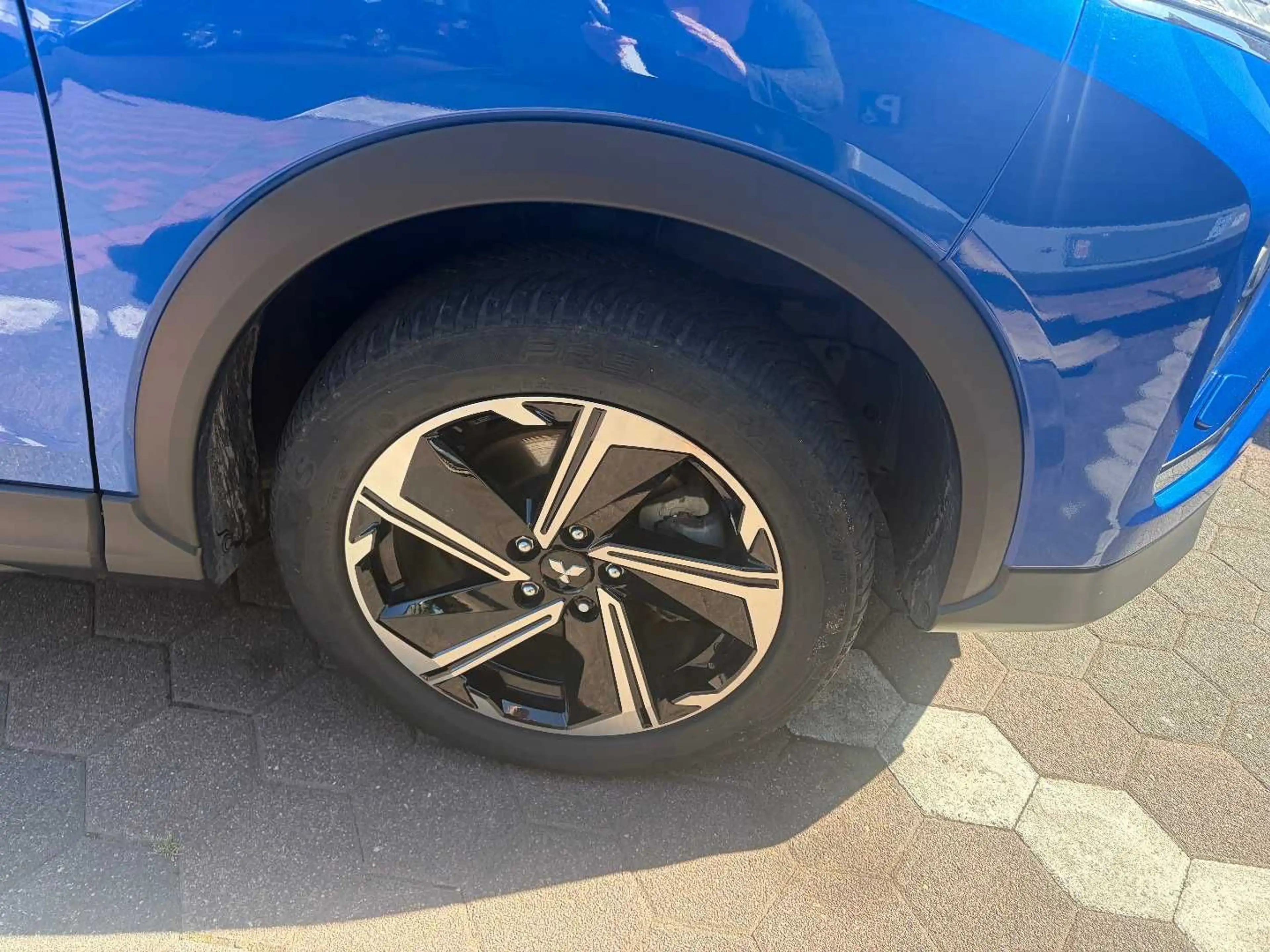 Mitsubishi Eclipse Cross PHEV Plus Intro Edition 4WD AHK — photo 4