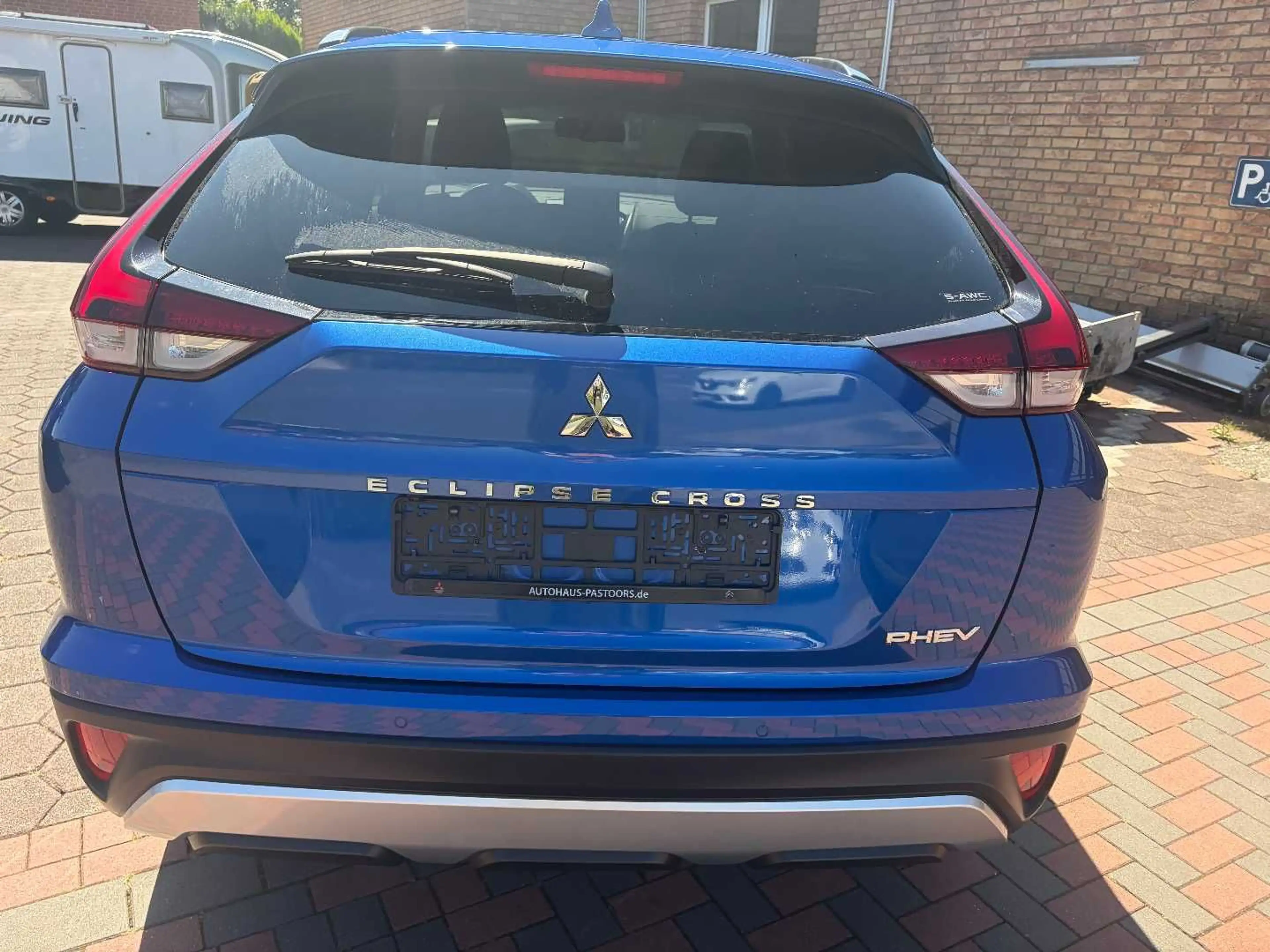 Mitsubishi Eclipse Cross PHEV Plus Intro Edition 4WD AHK — photo 11
