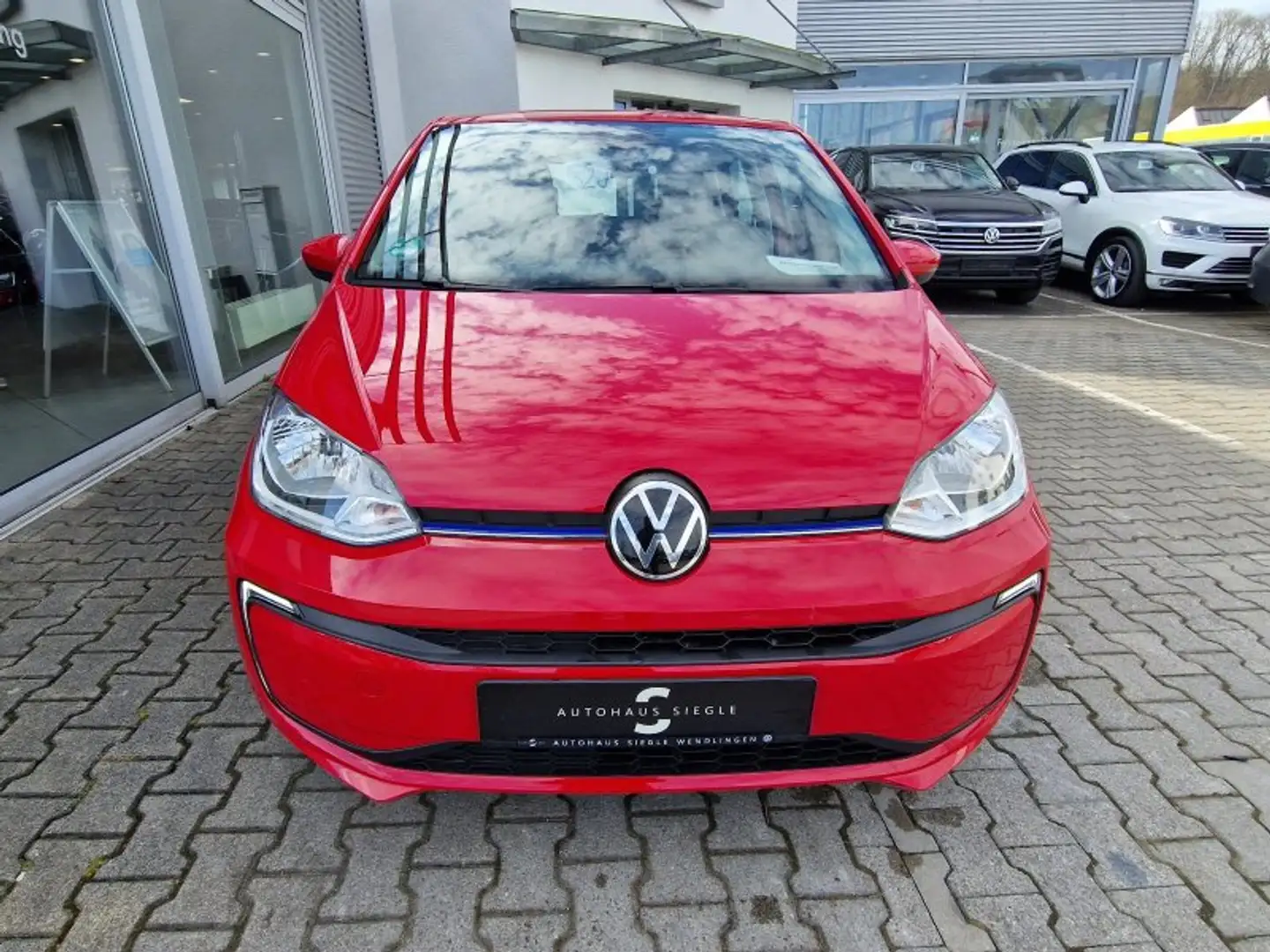 Volkswagen e-up! CCS Kamera PDC Climatronic maps+more Tempomat Červená - 2