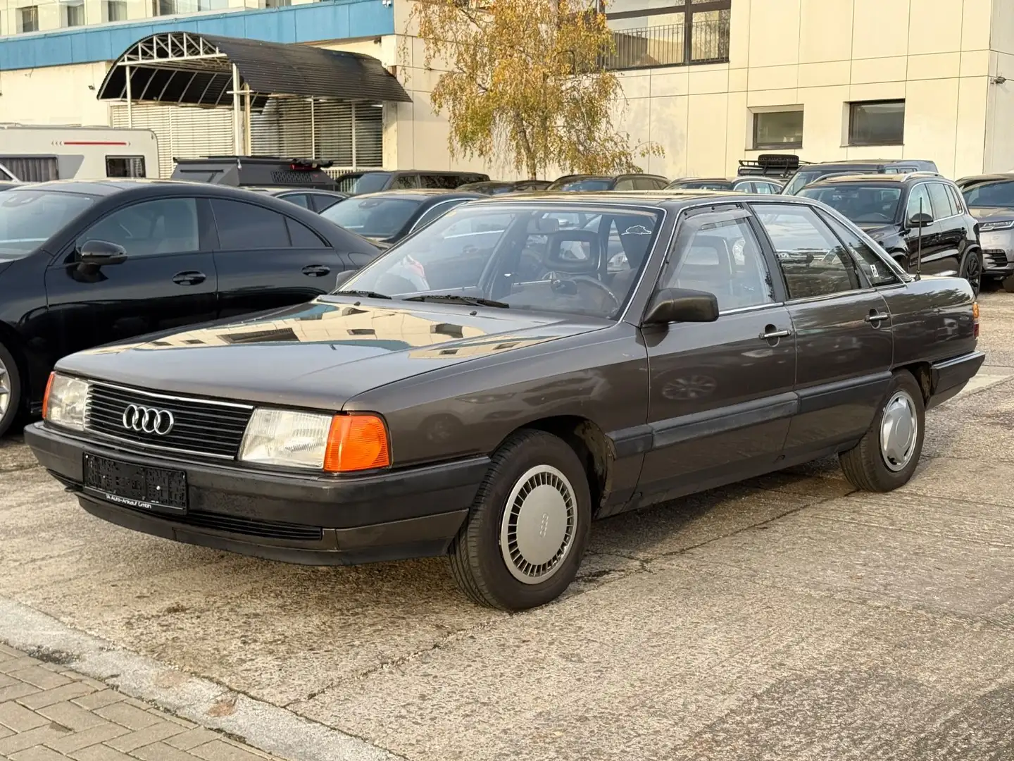 Audi 100 /2.Hand/Automatik/TUV NEU/H-Zulassung Black - 2