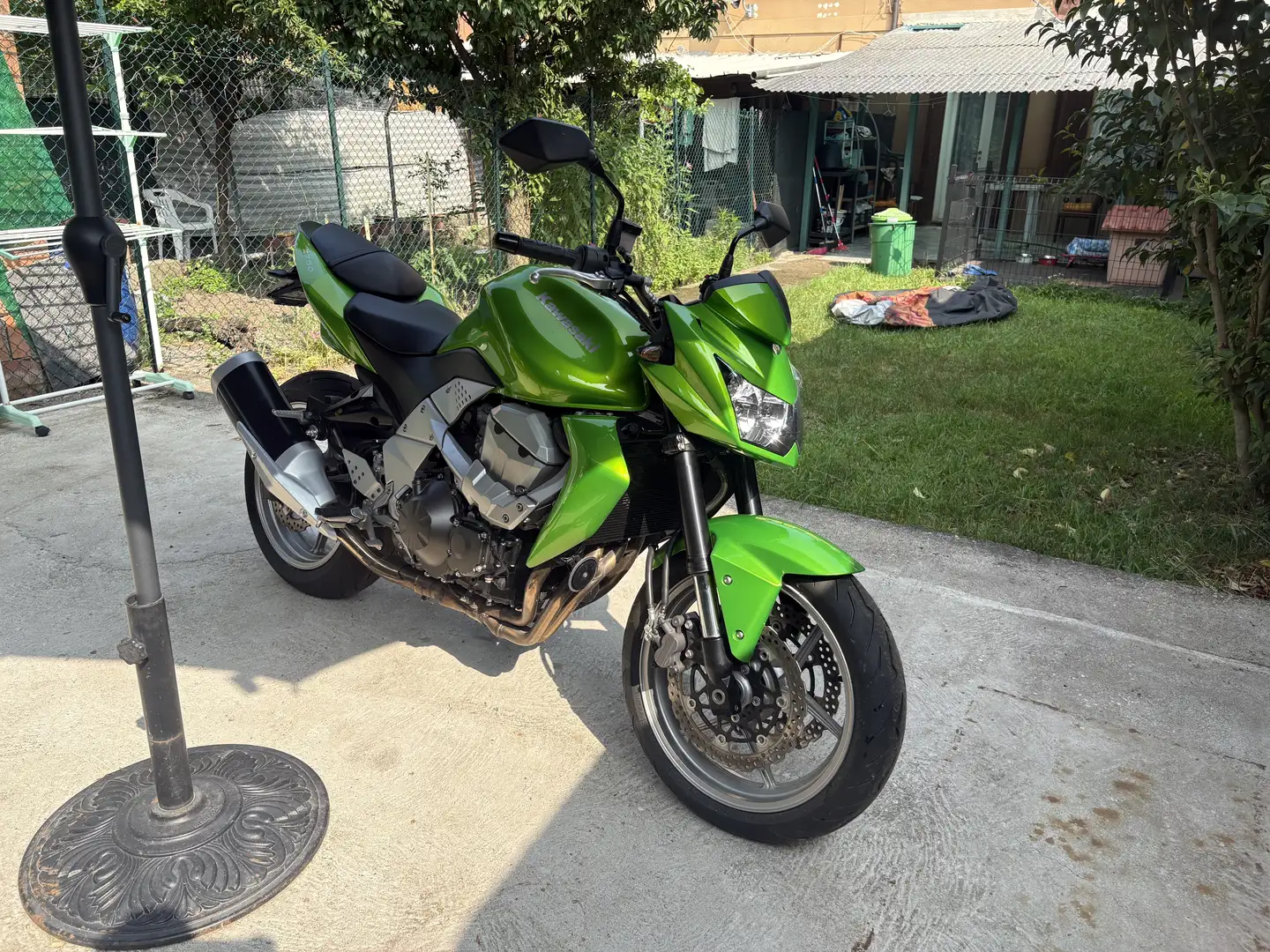 Kawasaki Z 750 verde metallizzato - 2