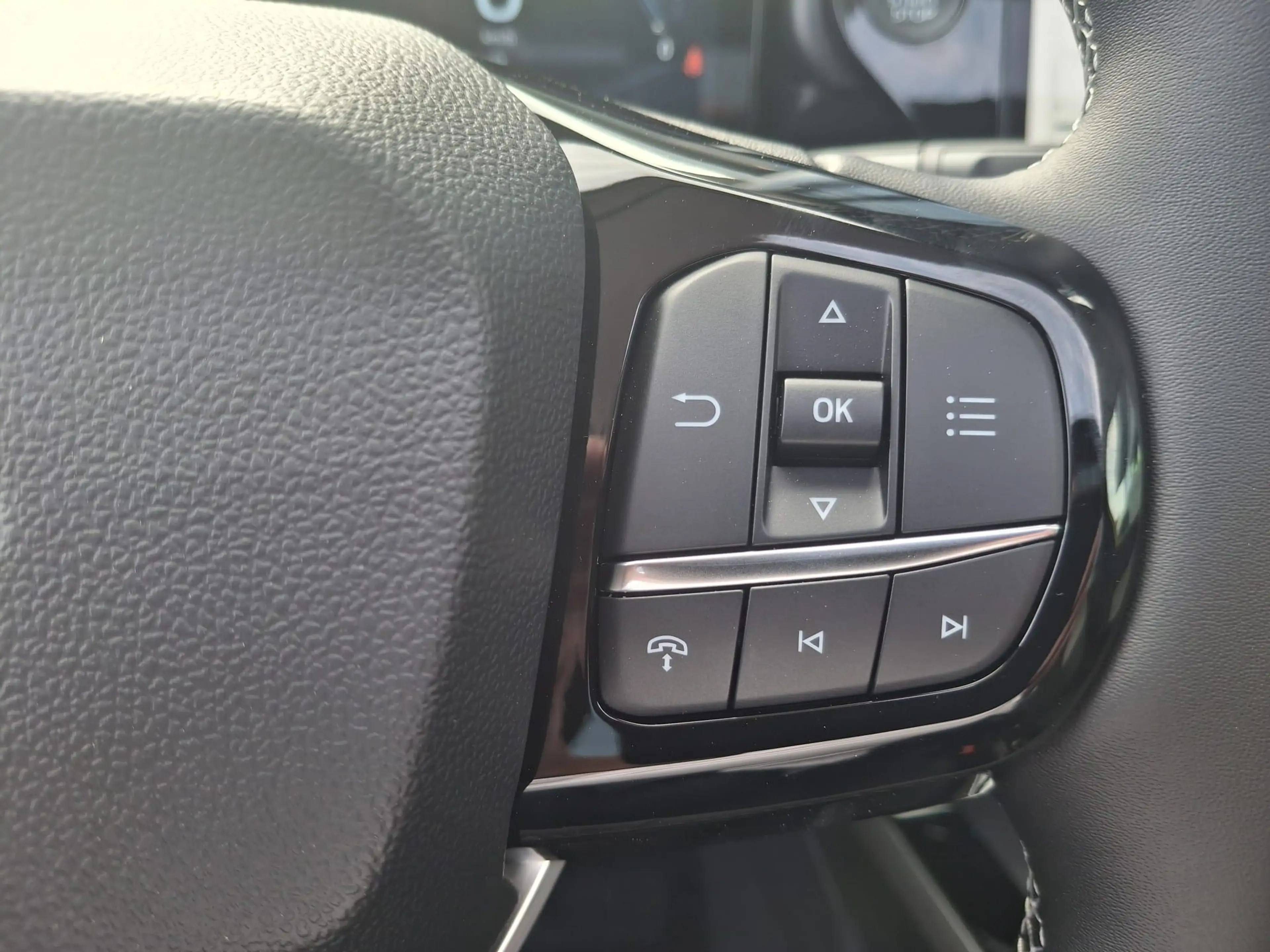Ford Puma Gen-E Premium 44 kWh | 170PK | Panoramadak | 19'' lichtm — photo 11
