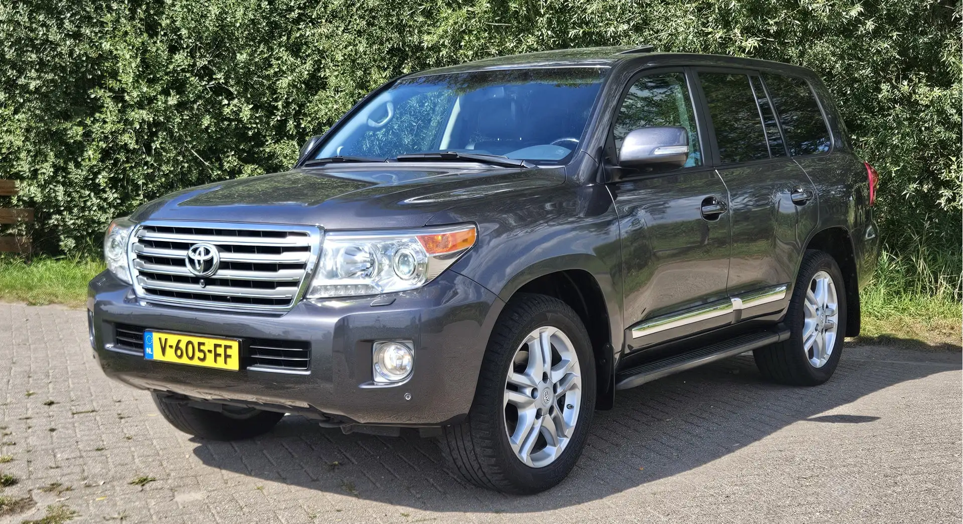 Toyota Land Cruiser V8 4.5 V8 D-4D EXECUTIVE Blind Van ZEER NETJES - 1