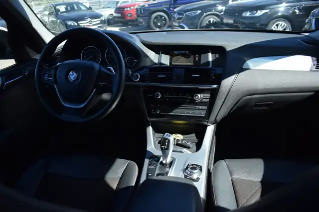 BMW X3 view 10