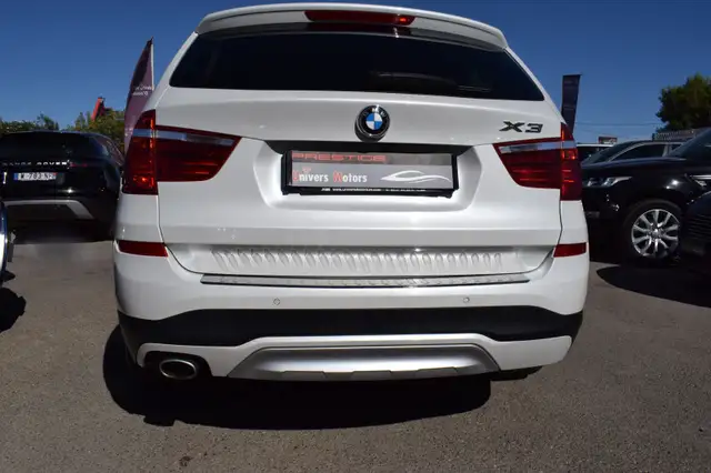 BMW X3 view 12