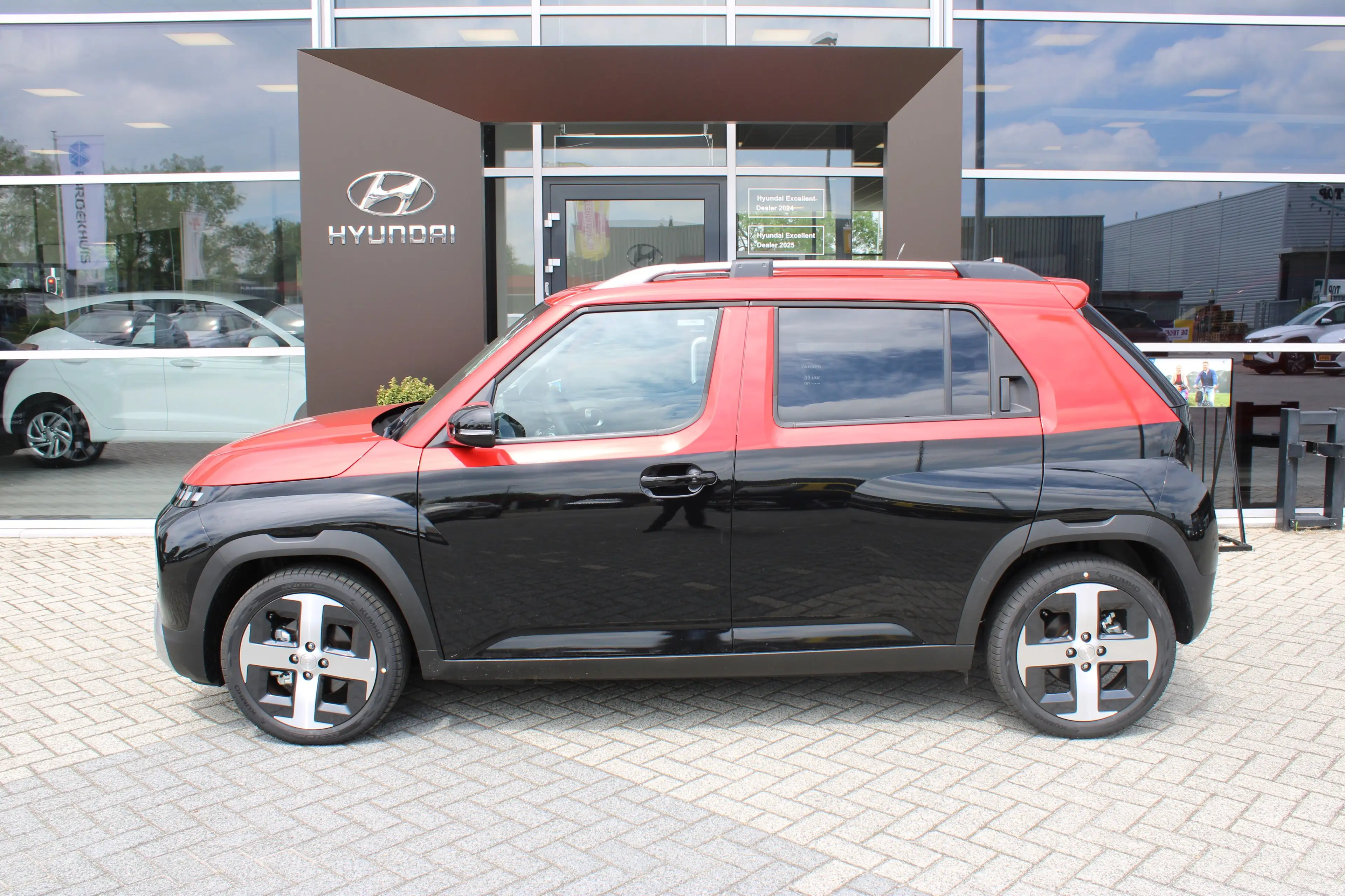 Hyundai Inster Evolve Sky 49 kWh | Tweekleurig| Glazen dak | Stoe — photo 6