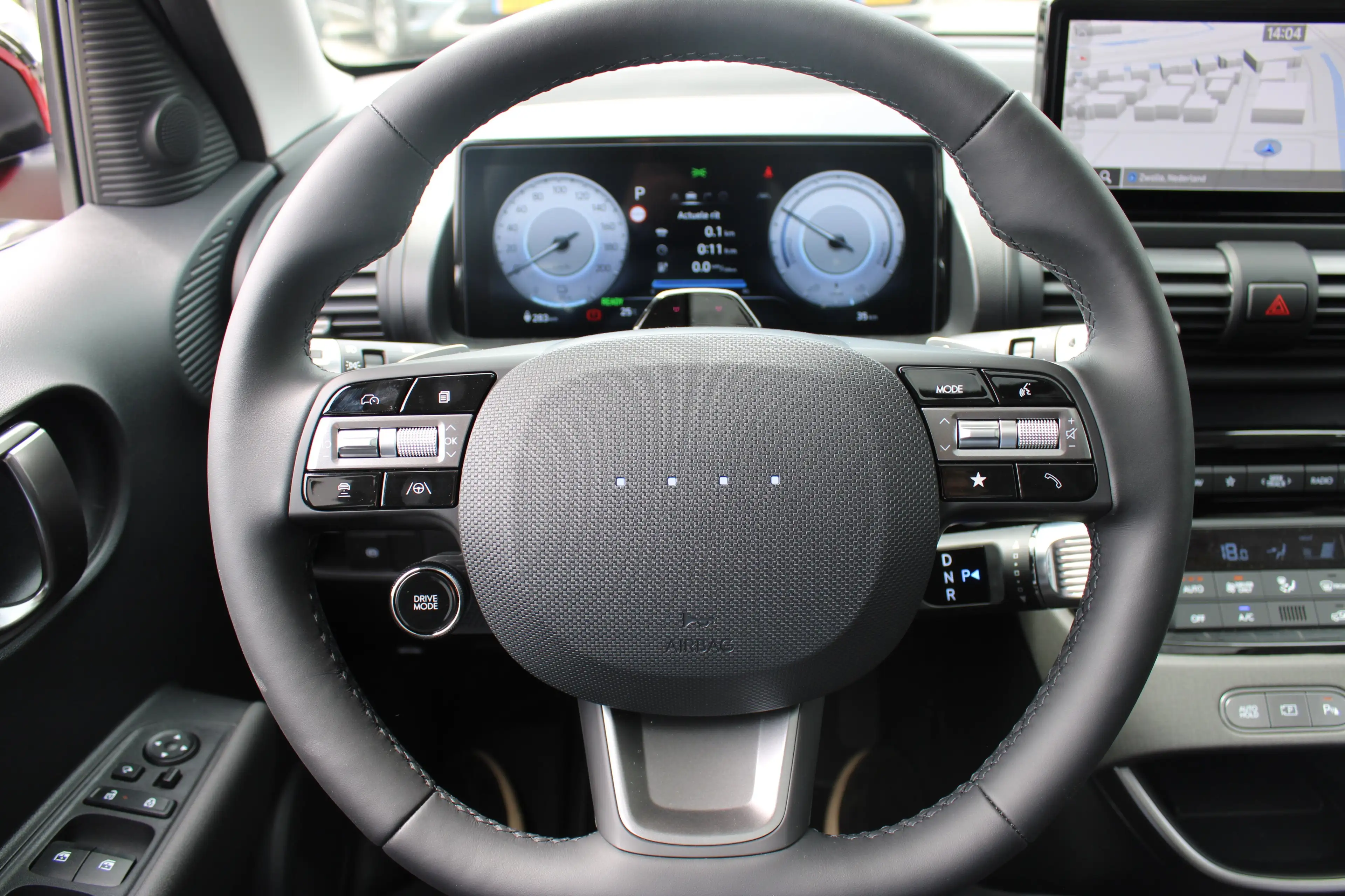 Hyundai Inster Evolve Sky 49 kWh | Tweekleurig| Glazen dak | Stoe — photo 13