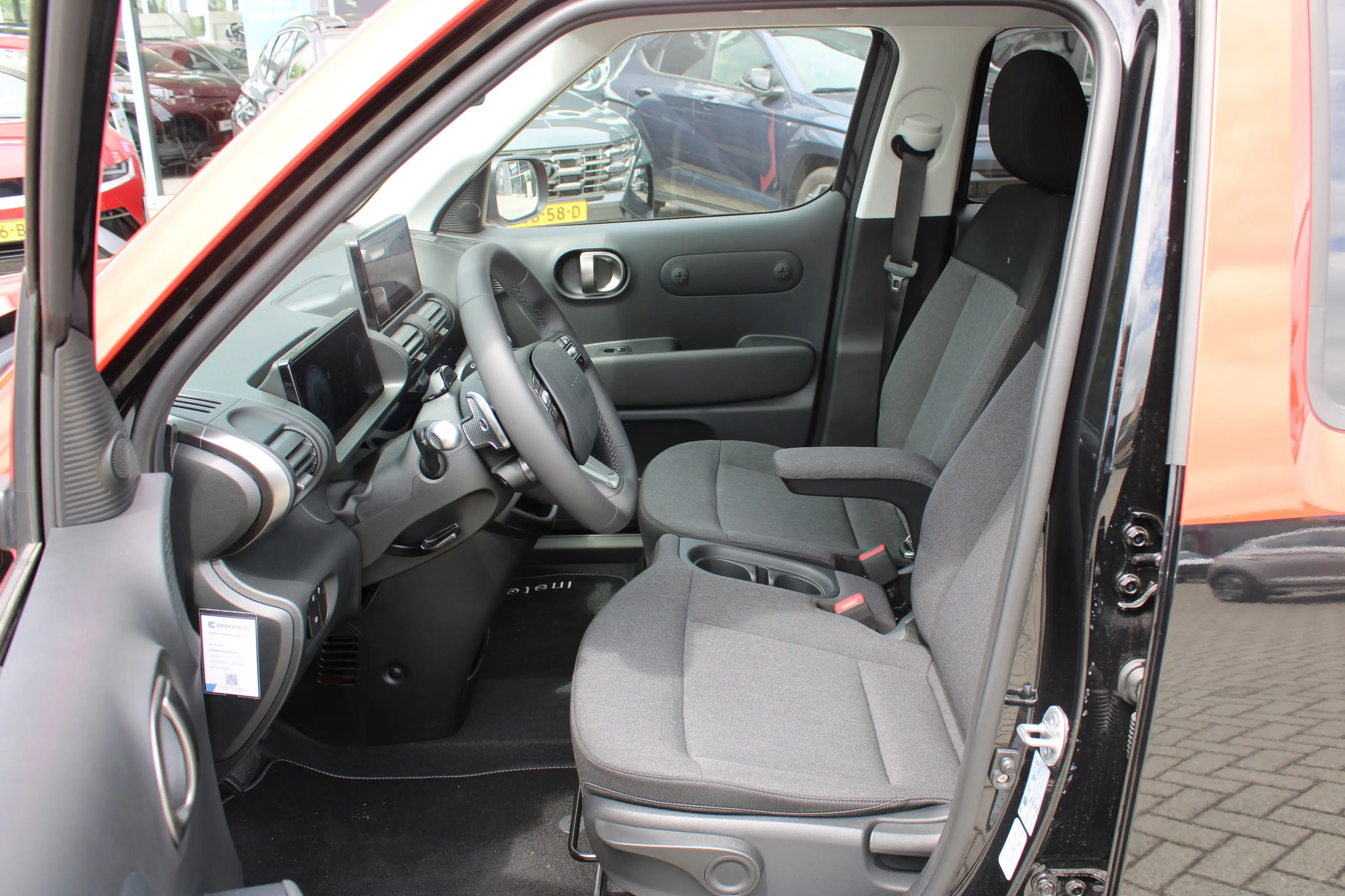 Hyundai Inster Evolve Sky 49 kWh | Tweekleurig| Glazen dak | Stoe — photo 7