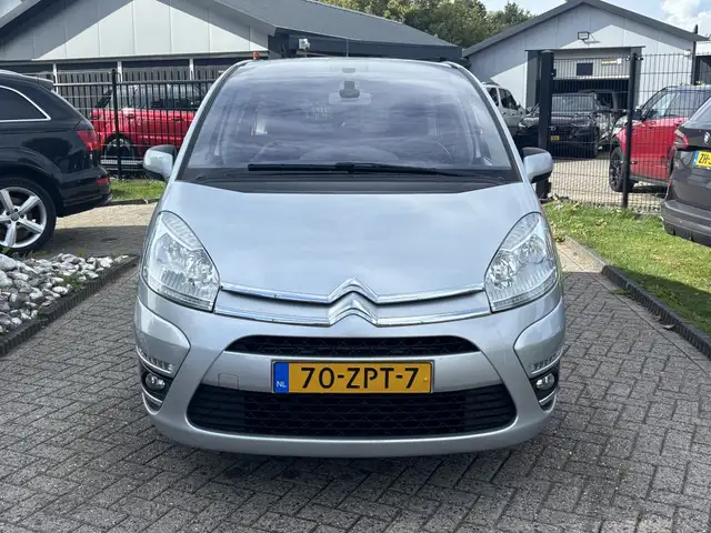 Citroen C4 Picasso view 2