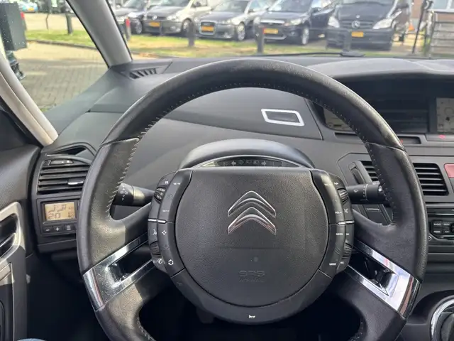 Citroen C4 Picasso view 14