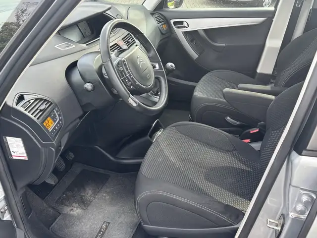 Citroen C4 Picasso view 10
