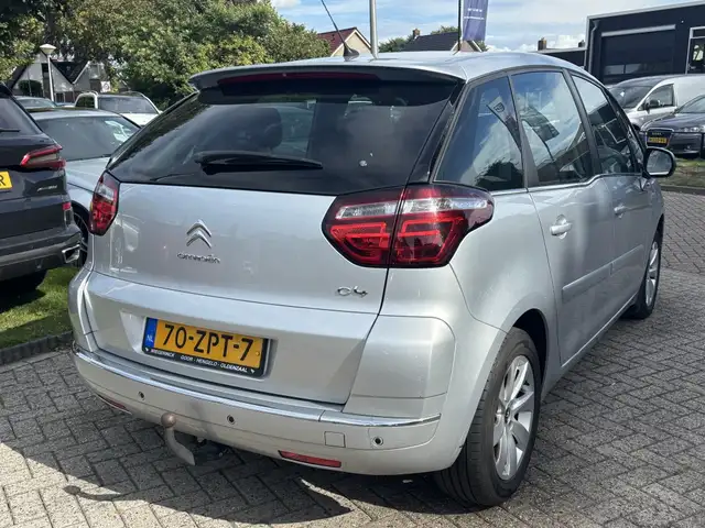Citroen C4 Picasso view 5