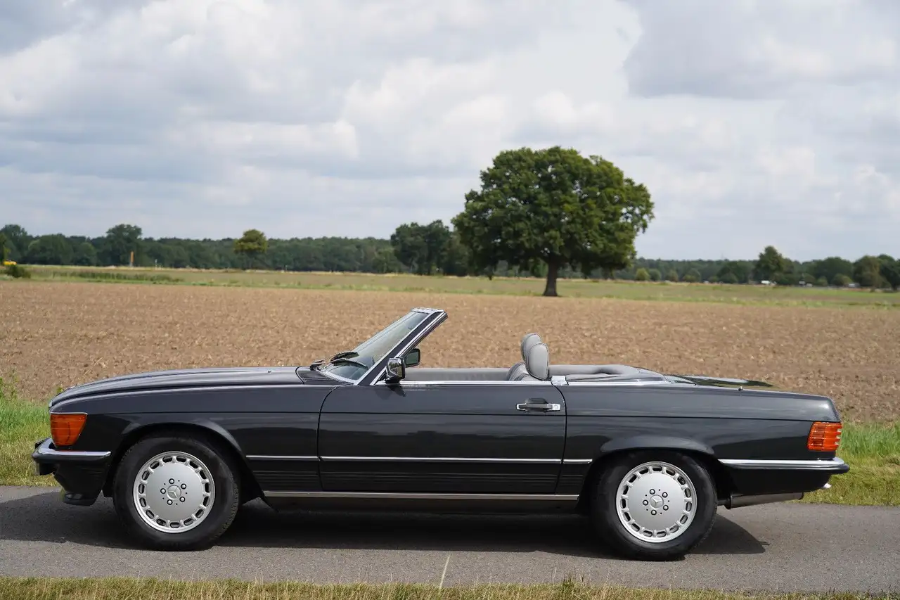 Mercedes-Benz SL 300, foto 2