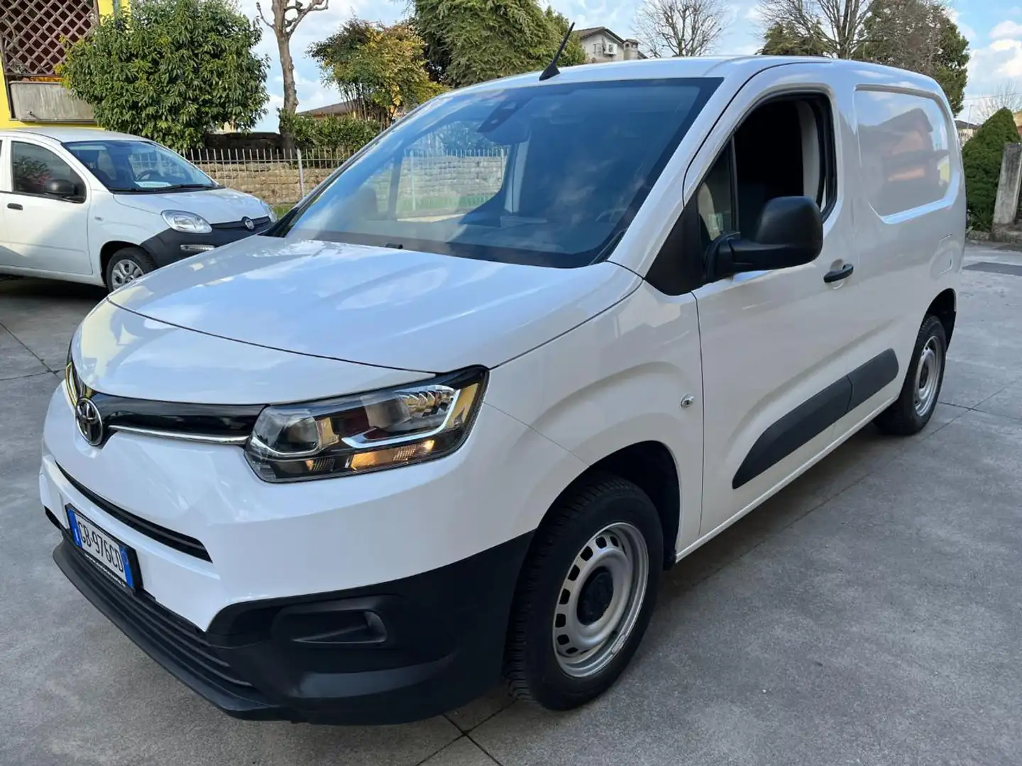 Toyota Proace City 1.5D 100 CV S&S PC 4p. Blanc - 1