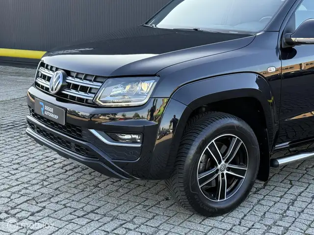 Volkswagen Amarok view 6