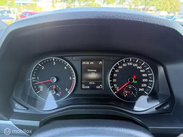 Volkswagen Amarok view 15