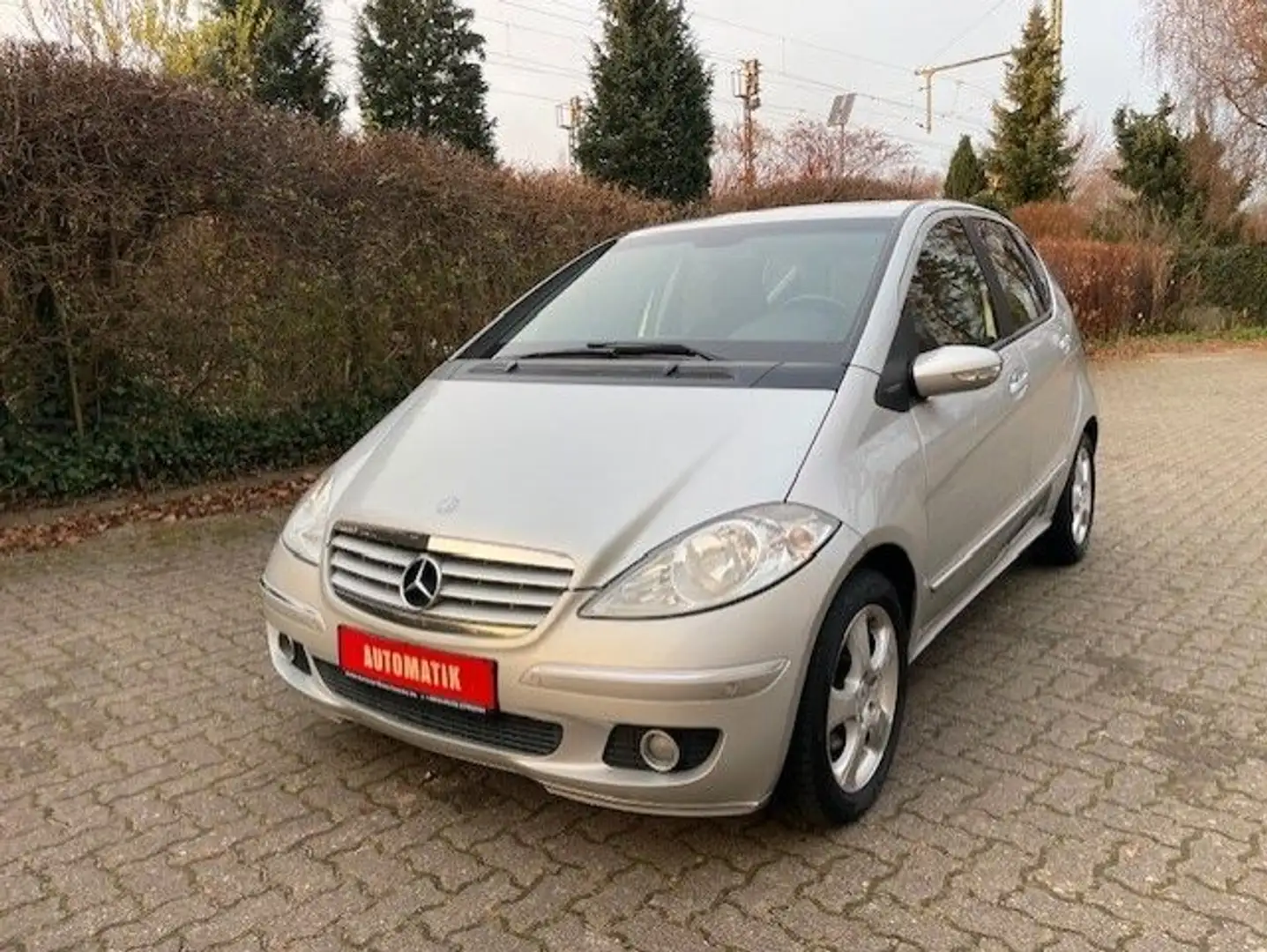 Mercedes-Benz A 200 / Panoramadach Silber - 1