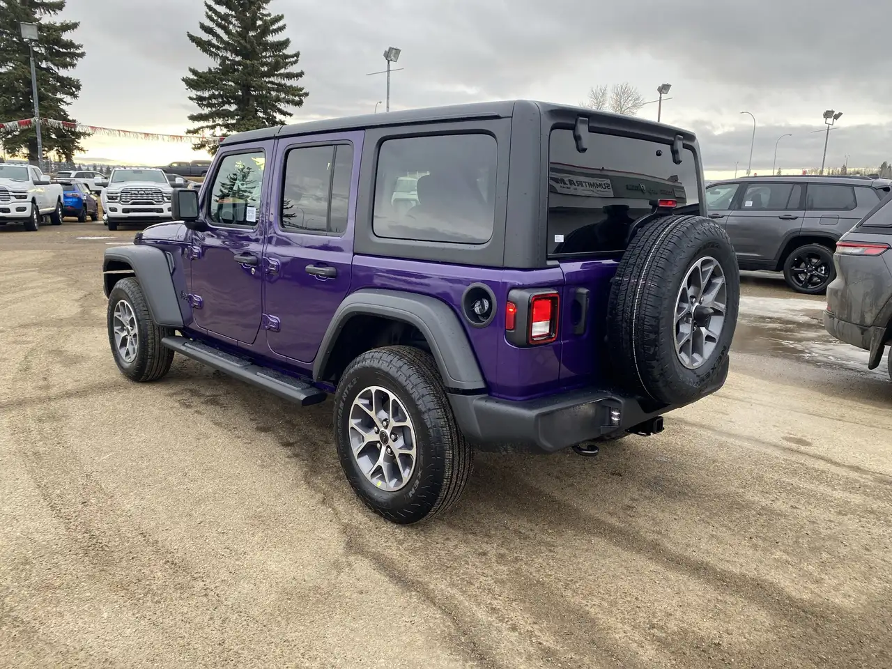 Jeep Wrangler снимка Jeep Wrangler