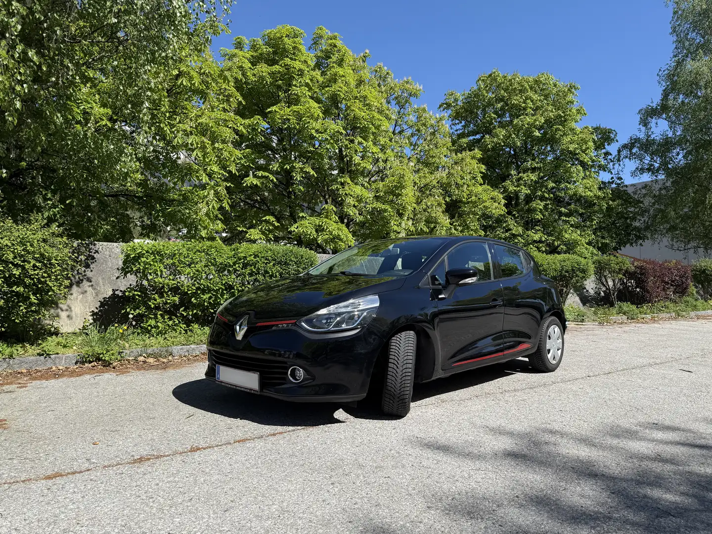 Renault Clio Clio Grandtour Dynamique ESM 1,2 16V Dynamique Schwarz - 1