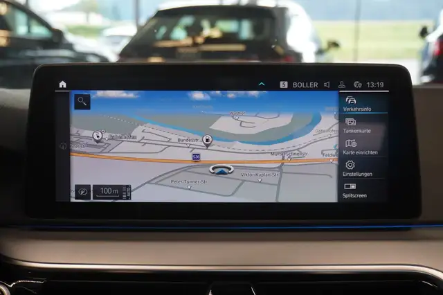 BMW 5 Series view 15