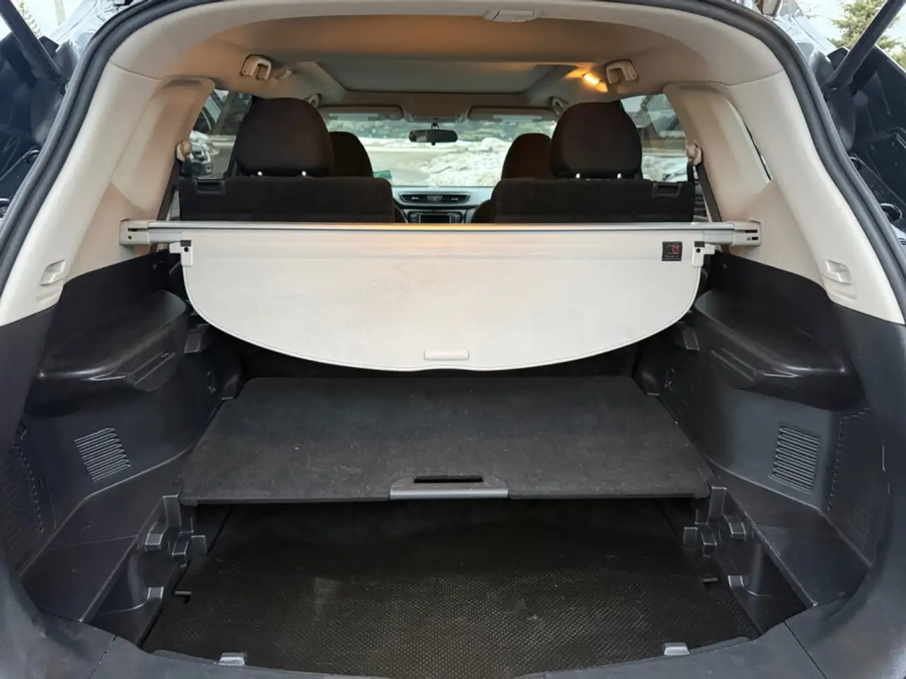 Nissan Rogue снимка Nissan Rogue