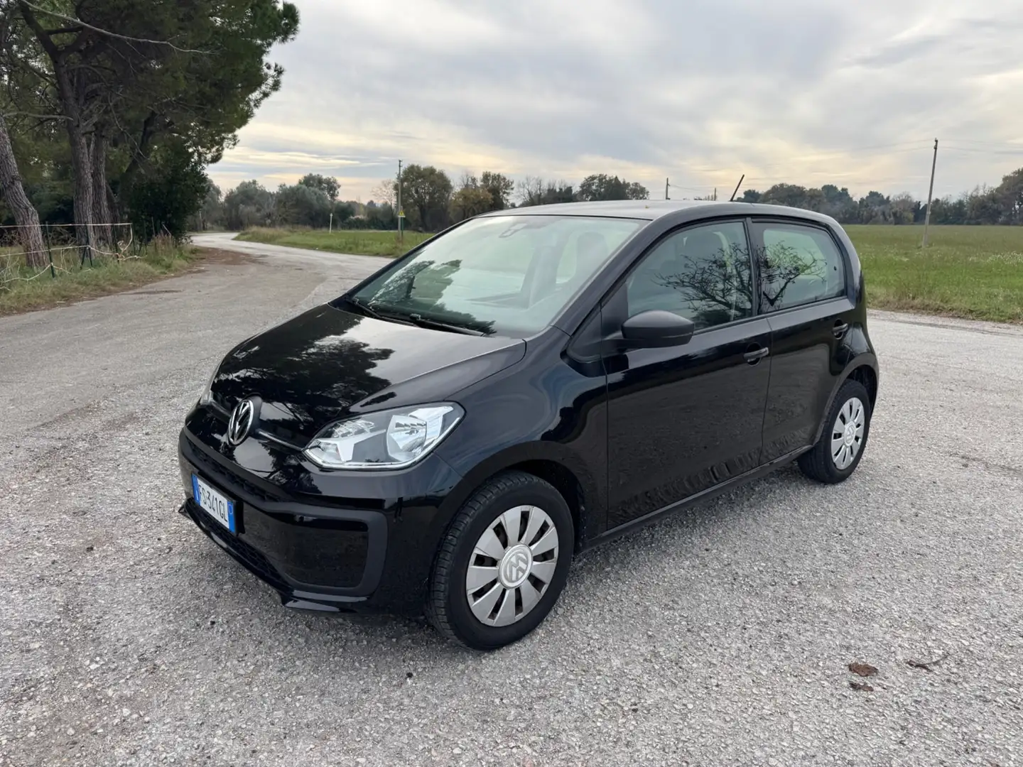 Volkswagen up! 1.0 5p. eco high up! BlueMotion Technology Nero - 1