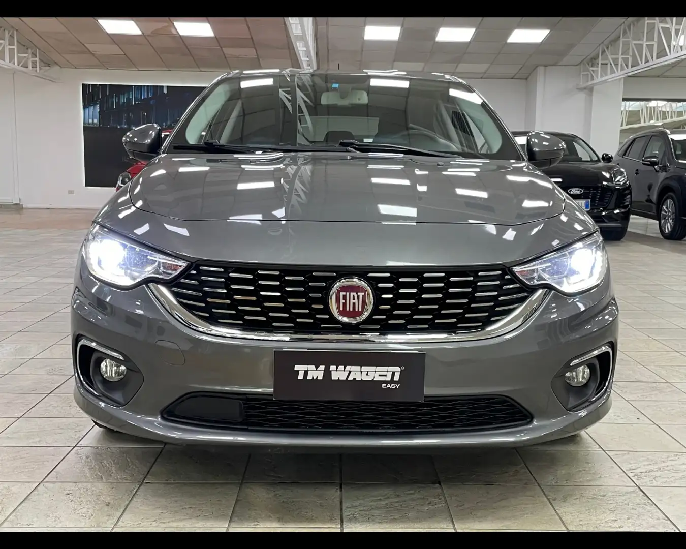 Fiat Tipo 1.6 Mjt S&S 5 porte S-Design 120CV 2019 Gris - 2