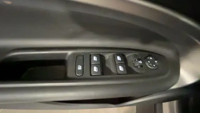Jeep Avenger view 13